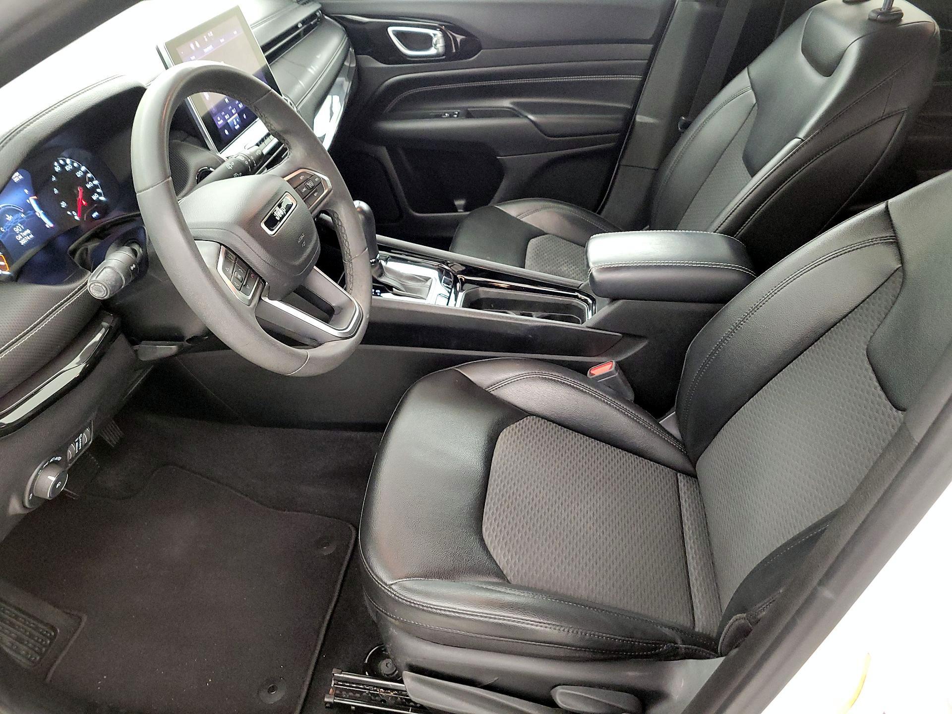 Thumbnail: 2022 Jeep Compass - 11