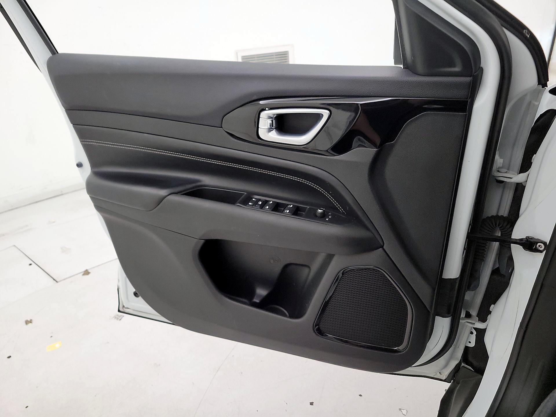 Thumbnail: 2022 Jeep Compass - 12