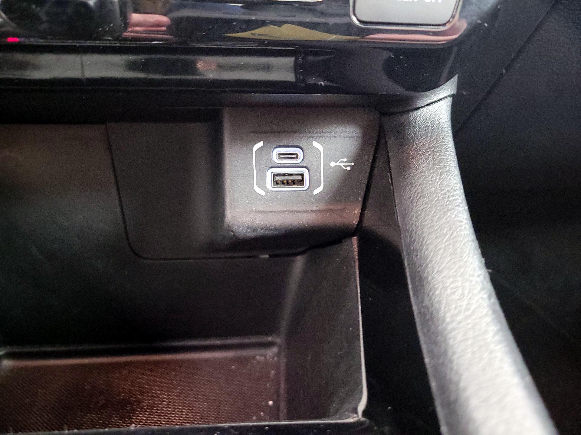 Thumbnail: 2022 Jeep Compass - 18