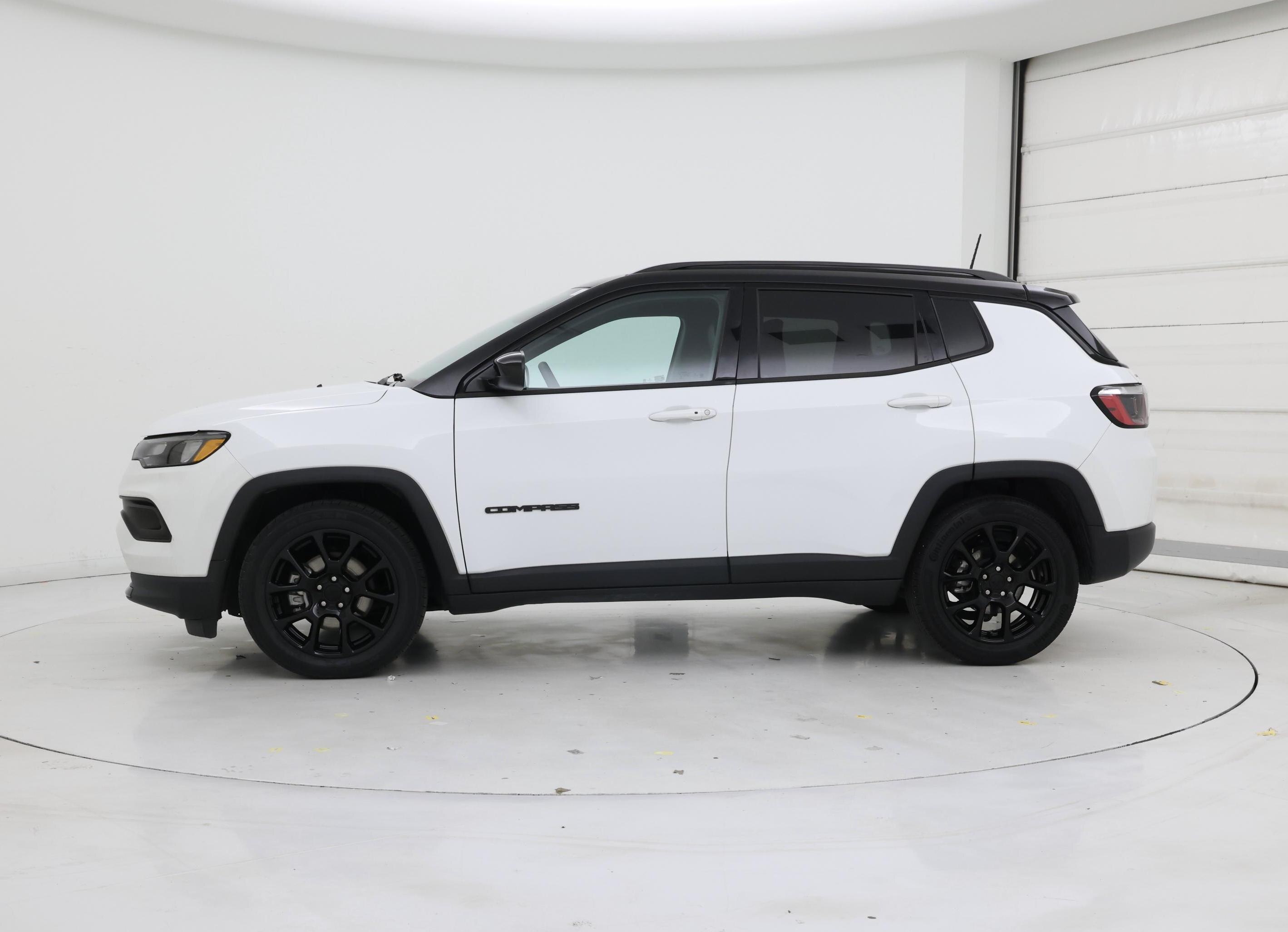 Thumbnail: 2022 Jeep Compass - 3