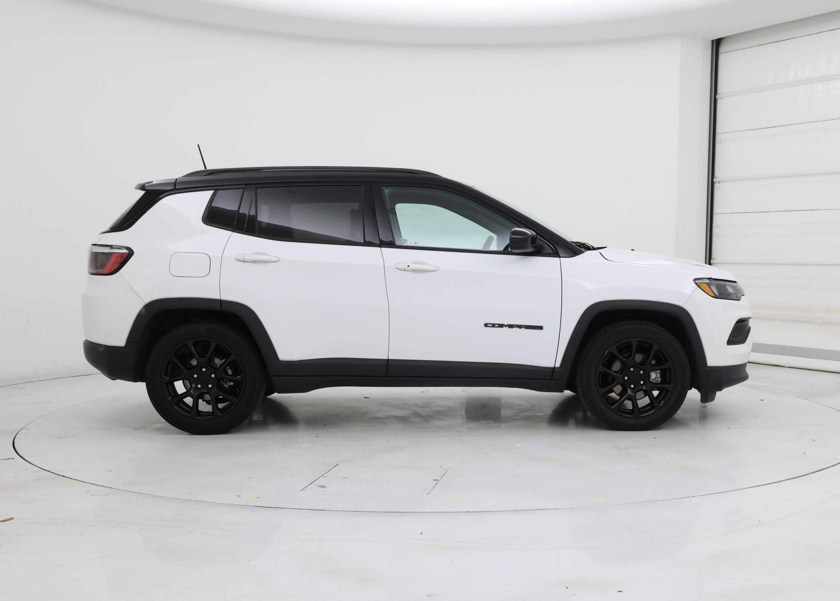 Thumbnail: 2022 Jeep Compass - 7