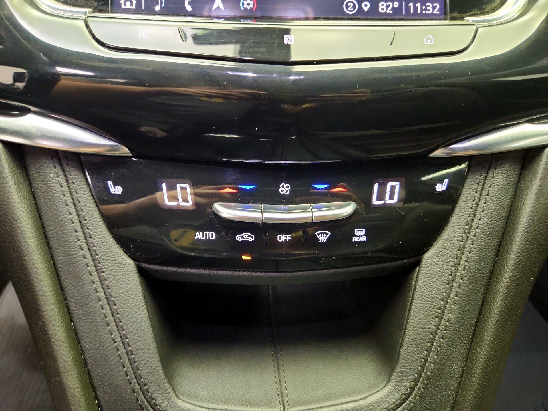 Thumbnail: 2021 Cadillac XT6 - 17