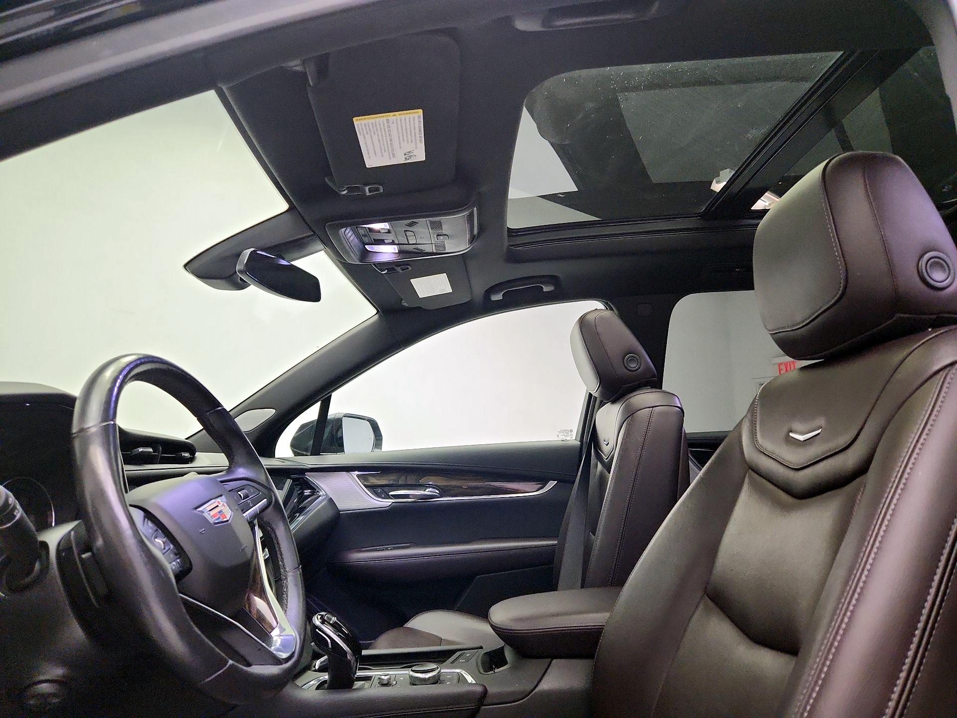 Thumbnail: 2021 Cadillac XT6 - 19