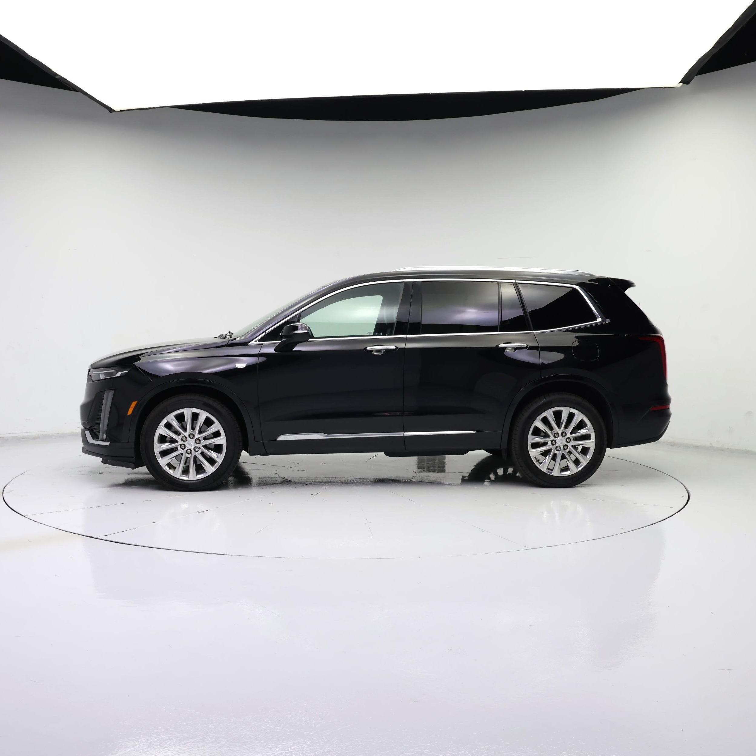 Thumbnail: 2021 Cadillac XT6 - 3