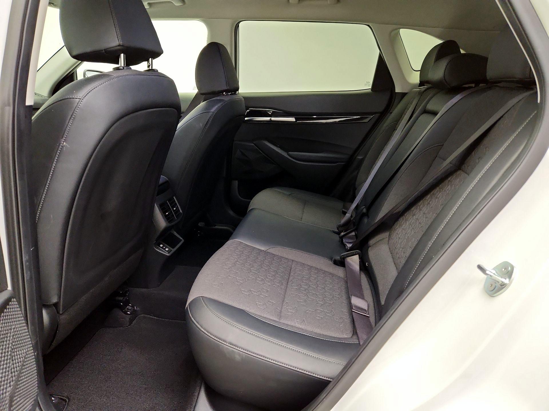 Thumbnail: 2025 Kia Seltos - 20