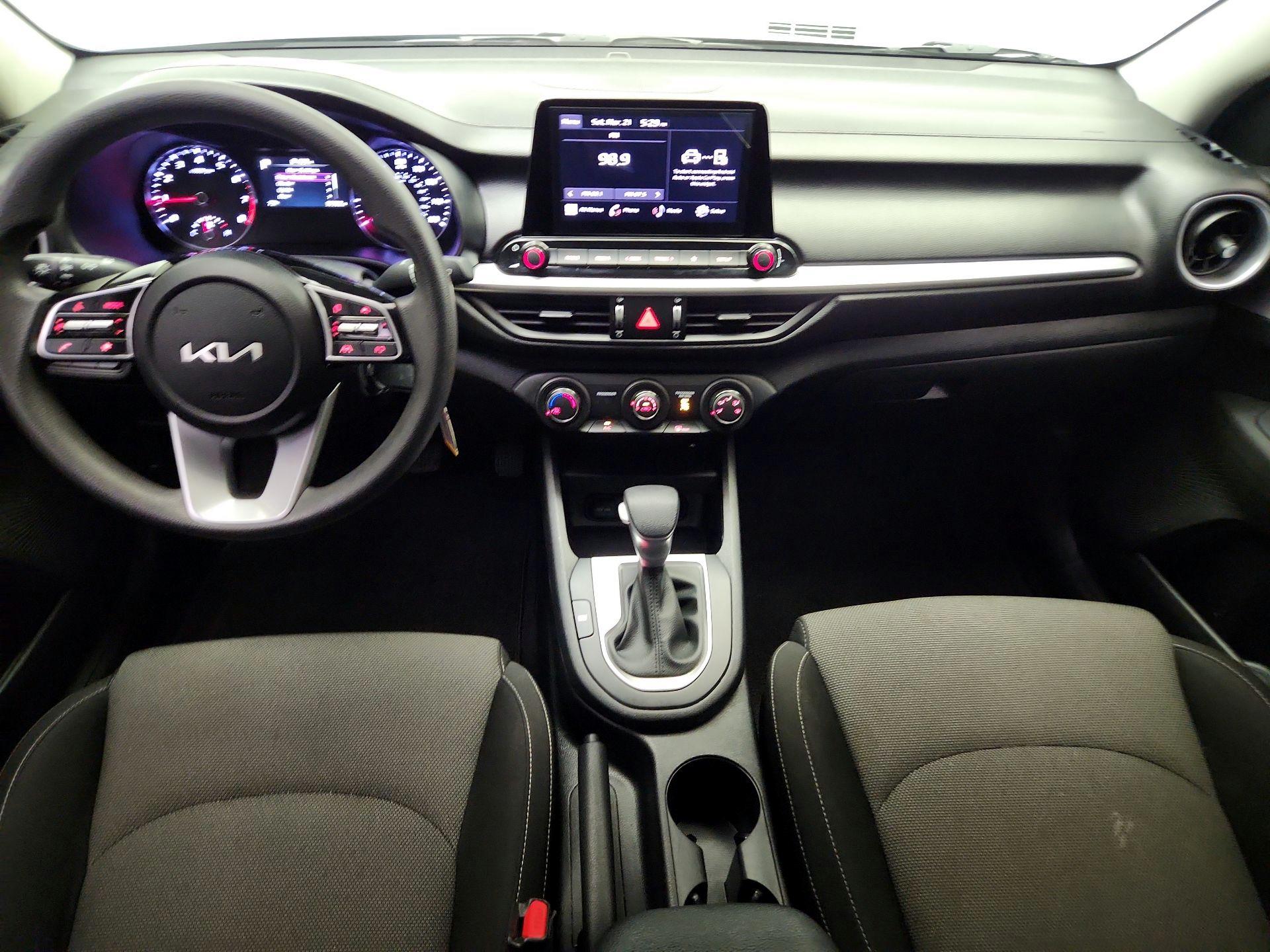 Thumbnail: 2023 Kia Forte - 9