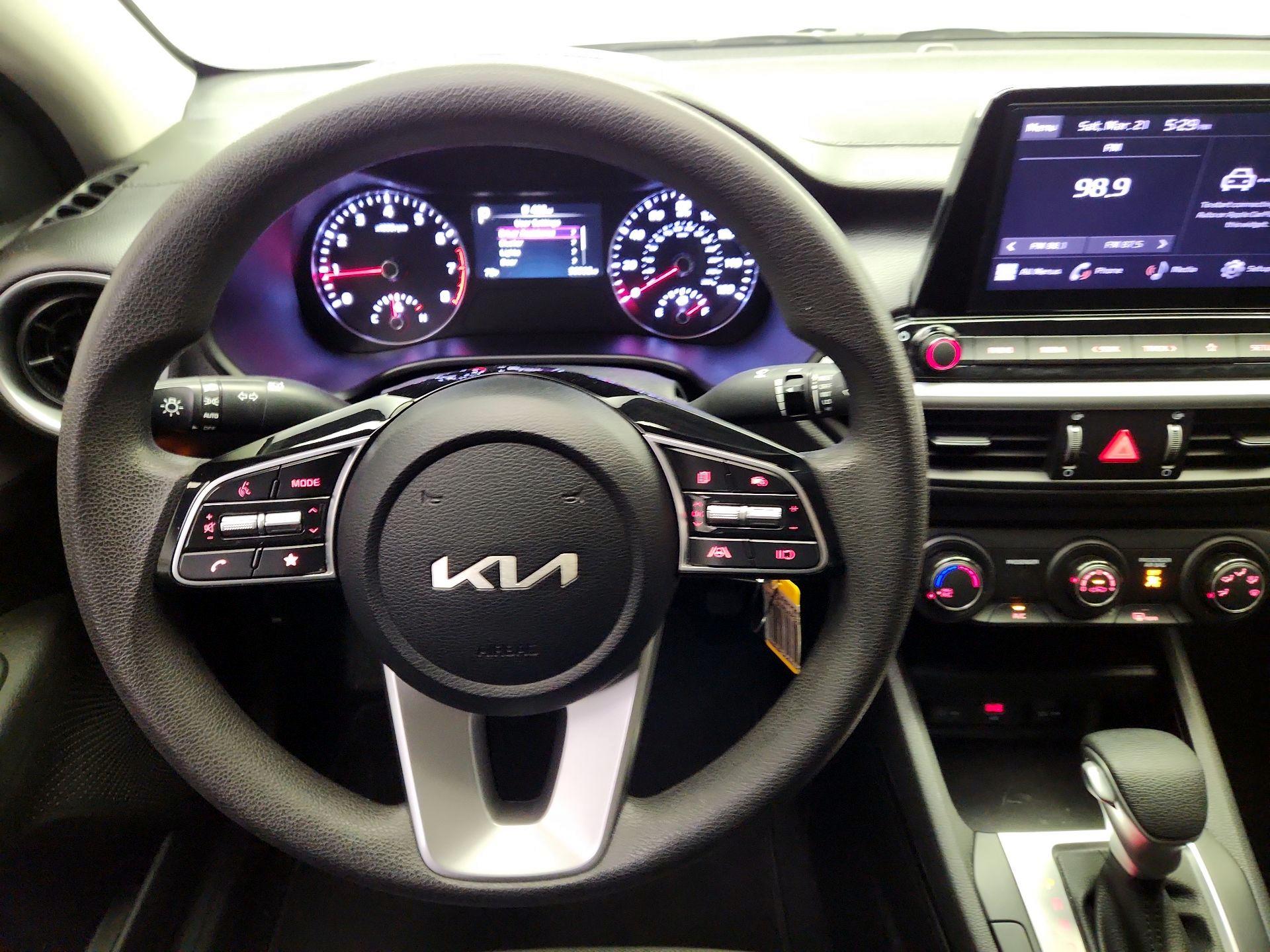 Thumbnail: 2023 Kia Forte - 10