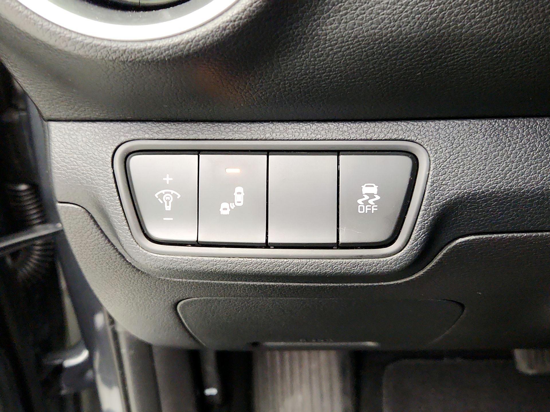 Thumbnail: 2023 Kia Forte - 13