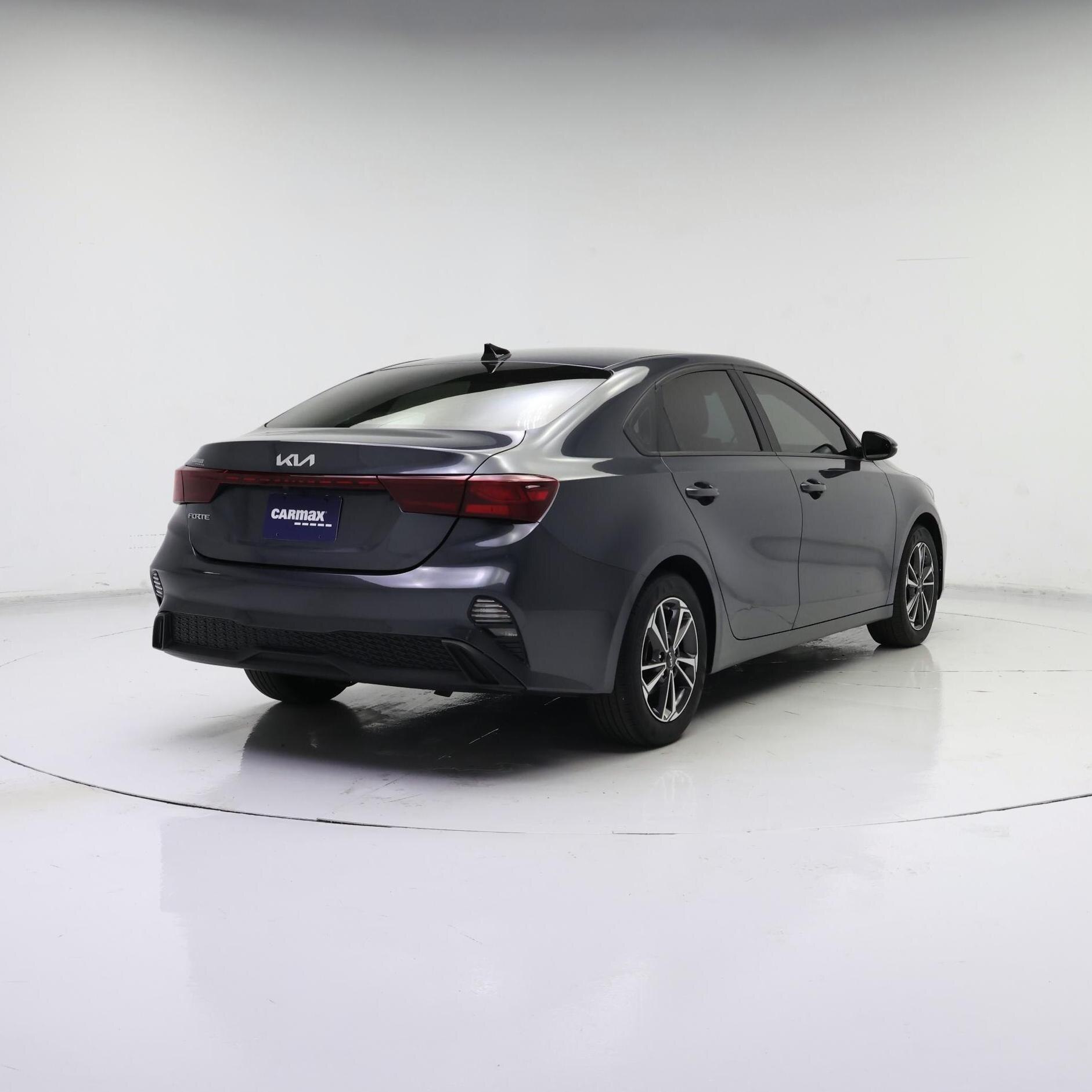 Thumbnail: 2023 Kia Forte - 8