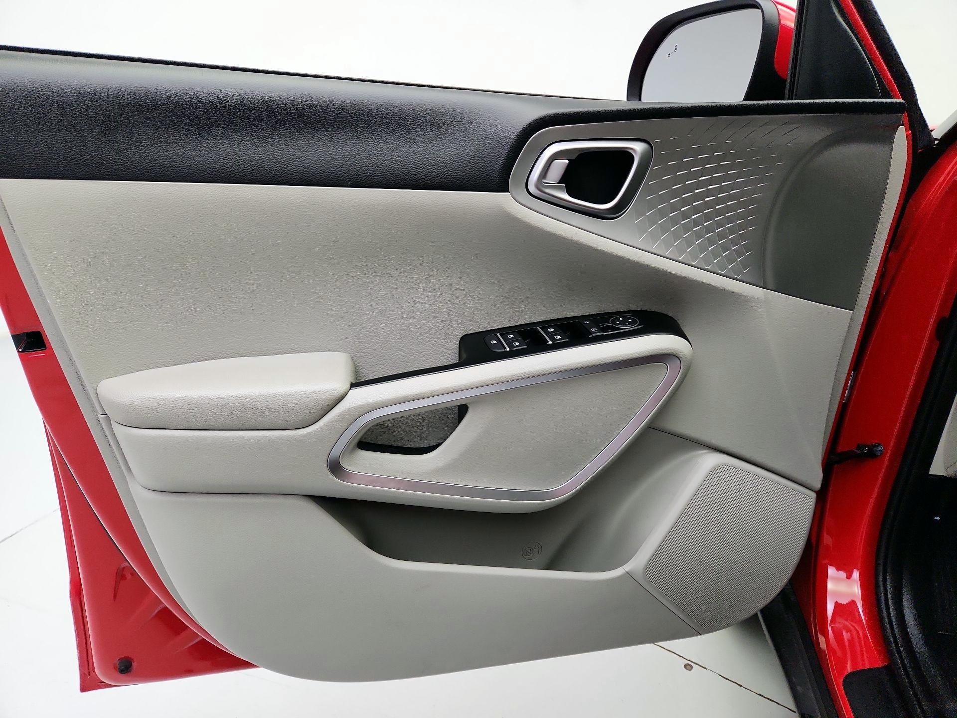 Thumbnail: 2025 Kia Soul - 12