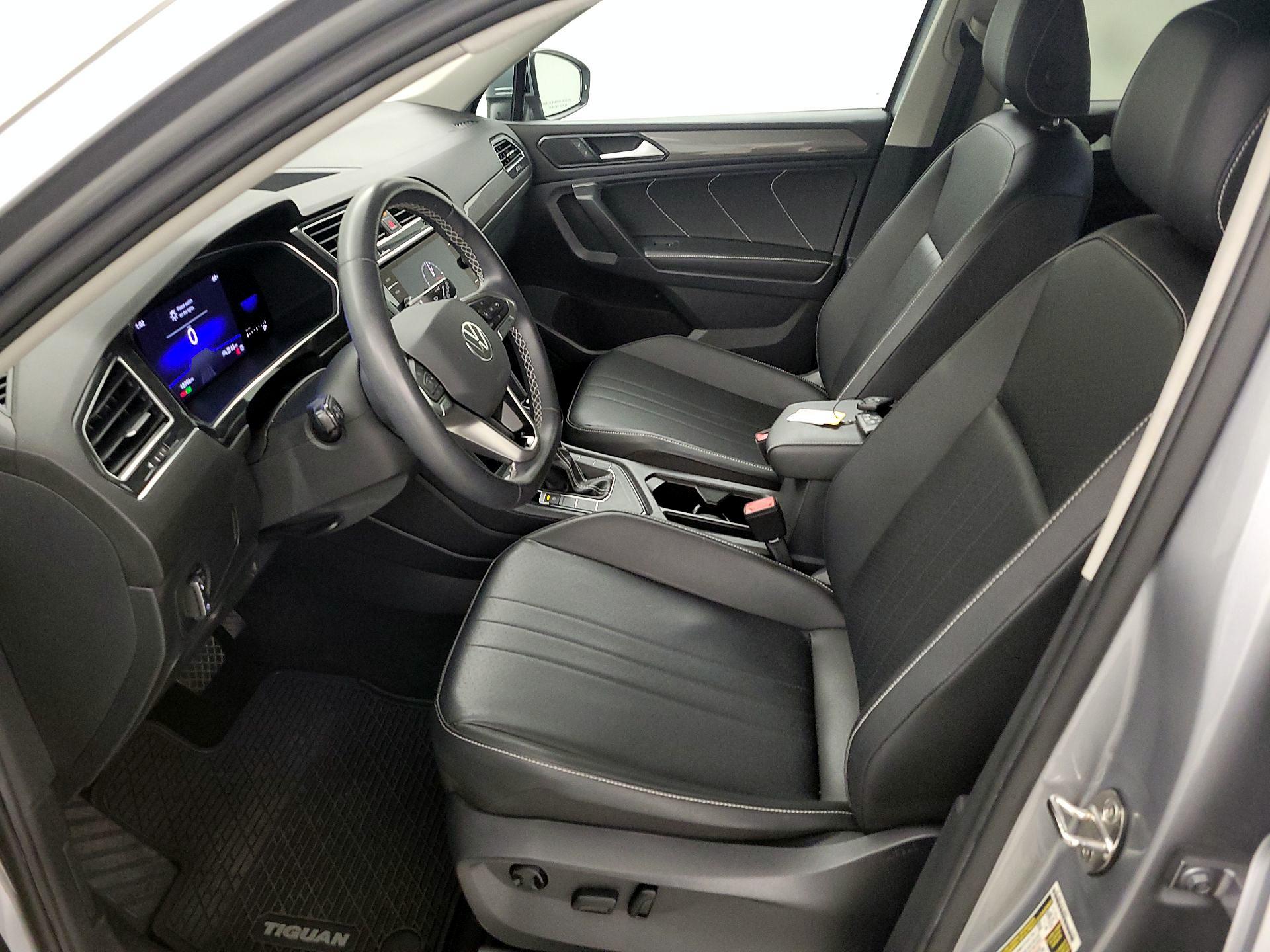 Thumbnail: 2023 Volkswagen Tiguan - 11