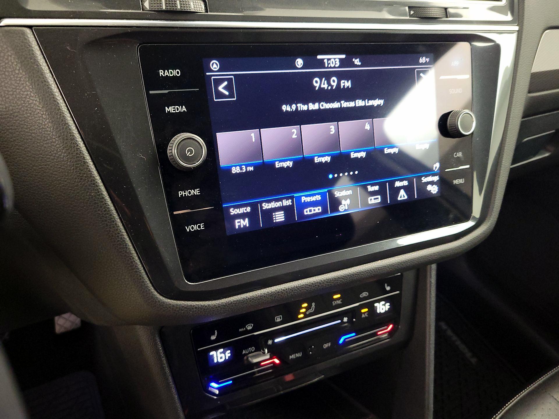 Thumbnail: 2023 Volkswagen Tiguan - 15