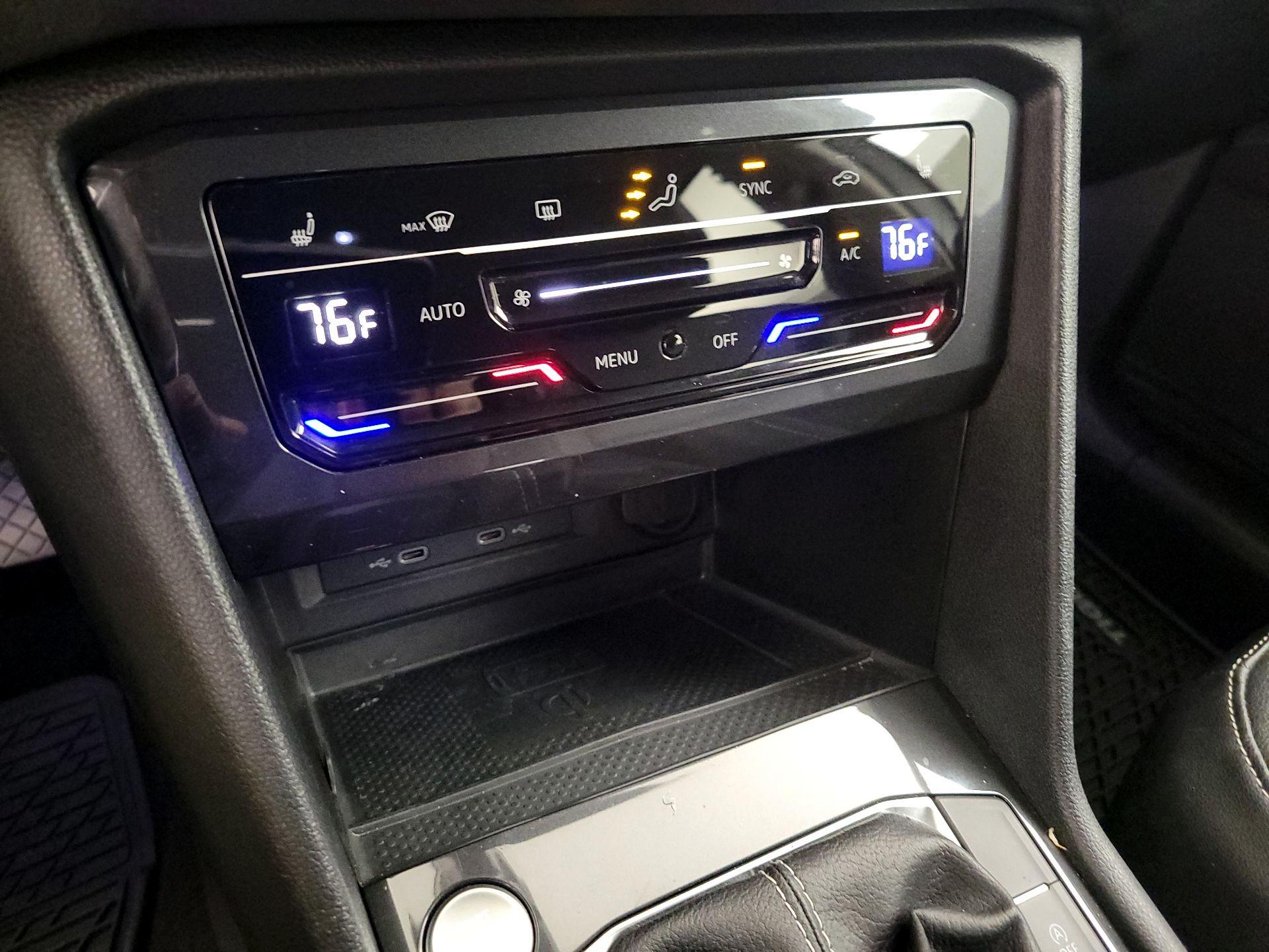 Thumbnail: 2023 Volkswagen Tiguan - 16