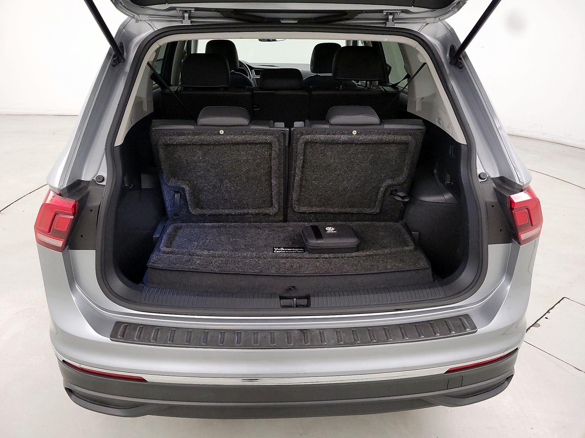 Thumbnail: 2023 Volkswagen Tiguan - 20