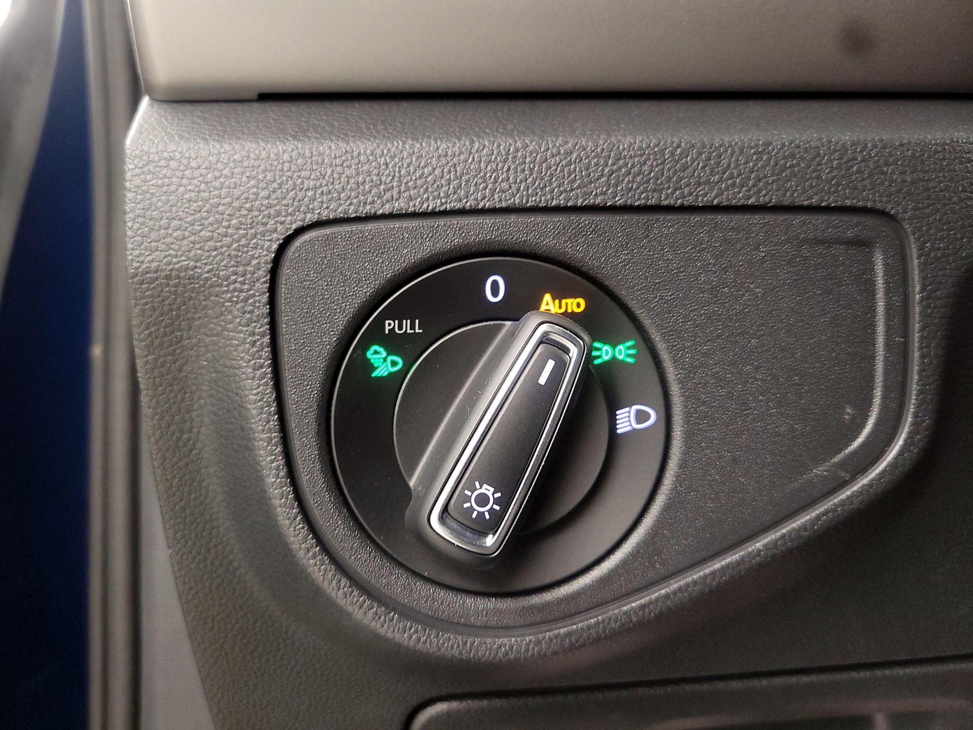 Thumbnail: 2020 Volkswagen Atlas - 13