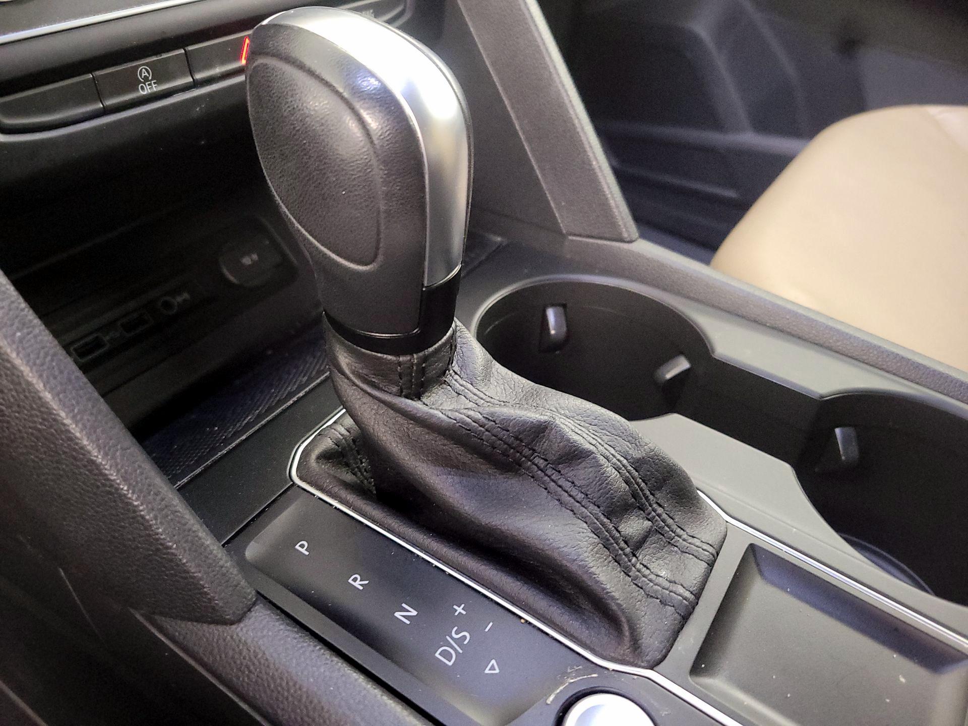 Thumbnail: 2020 Volkswagen Atlas - 17