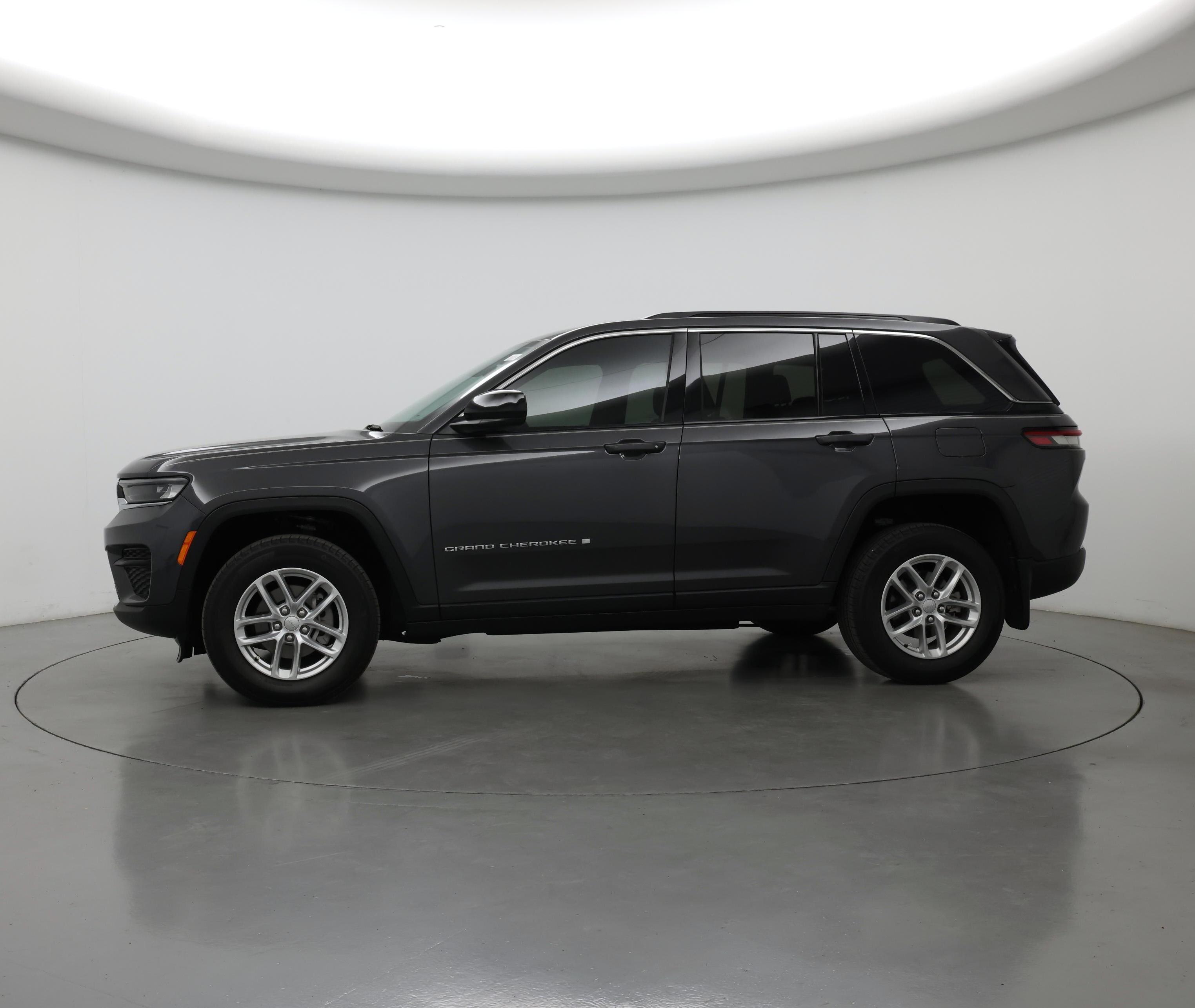 Thumbnail: 2024 Jeep Grand Cherokee - 3