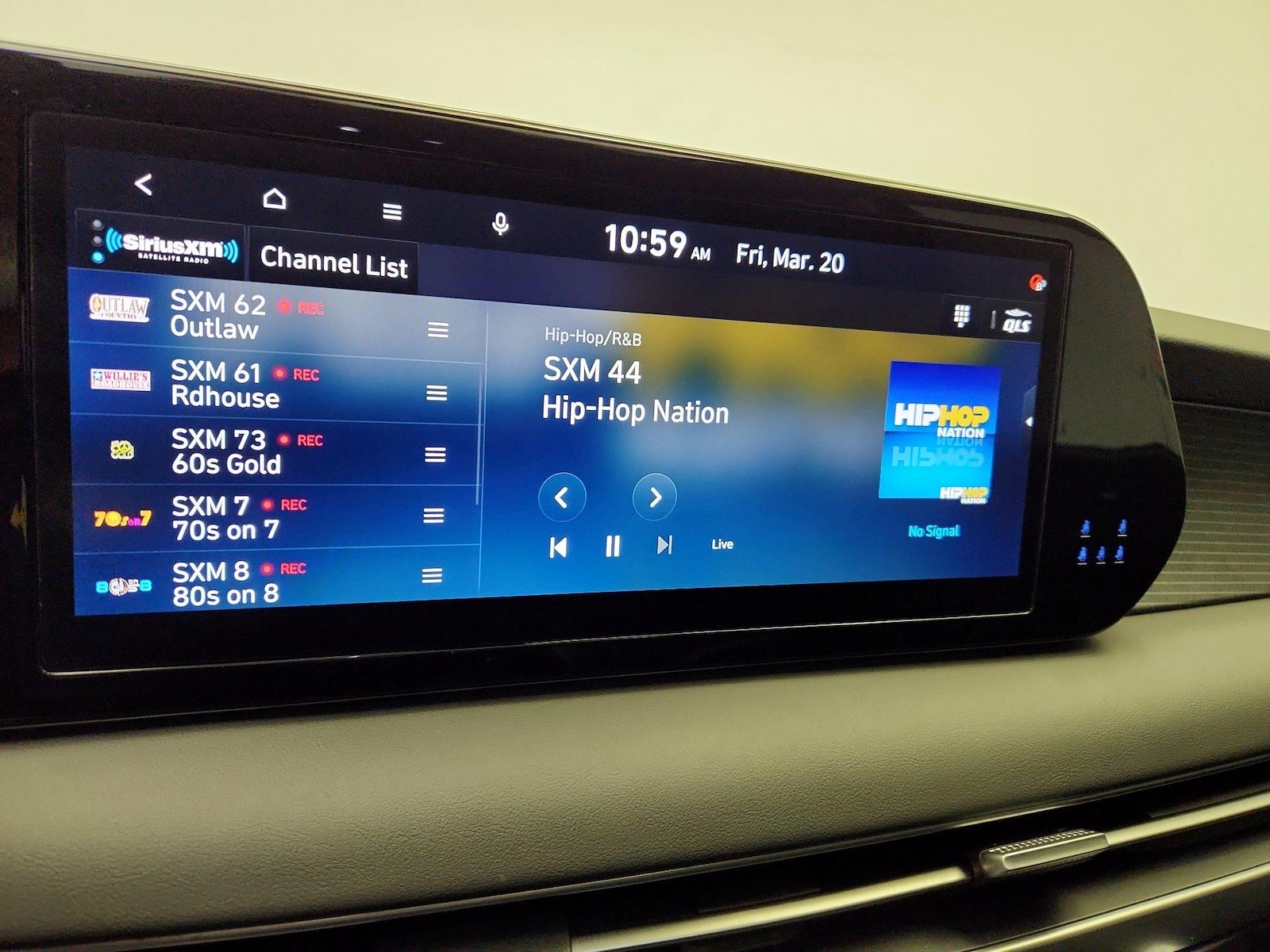 2025 Hyundai Palisade Limited - Photo 17