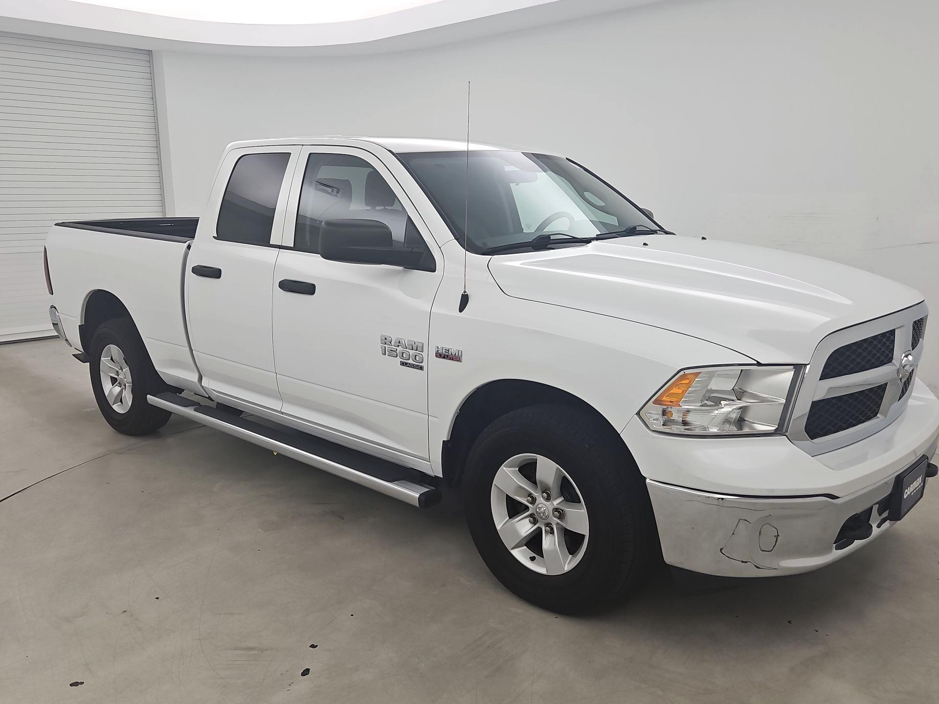 Thumbnail: 2019 RAM 1500 Classic - 1
