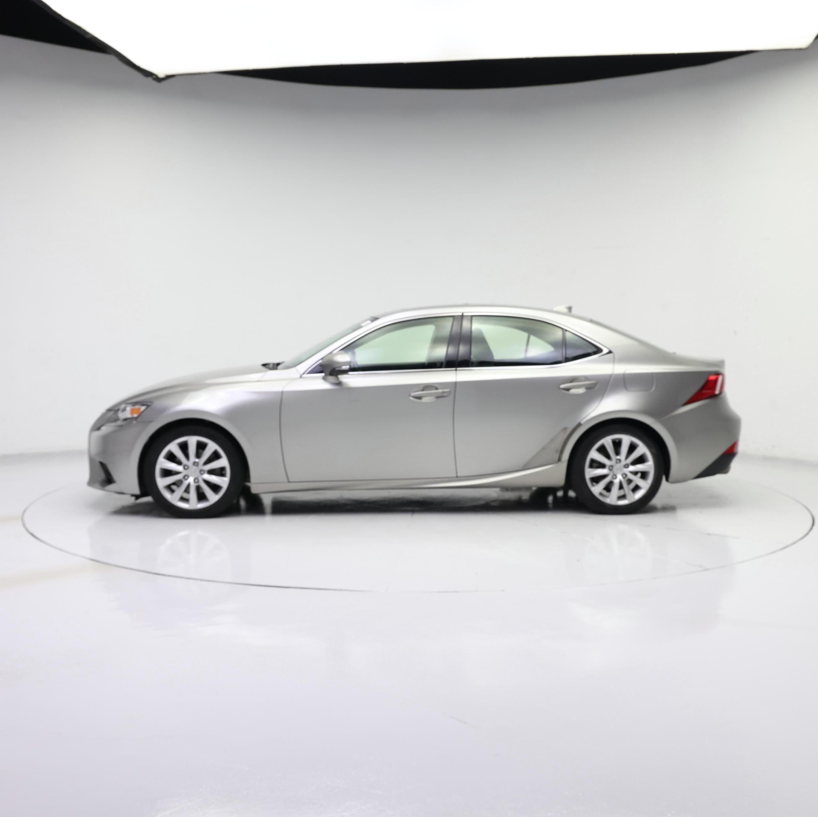 Thumbnail: 2015 Lexus IS - 3
