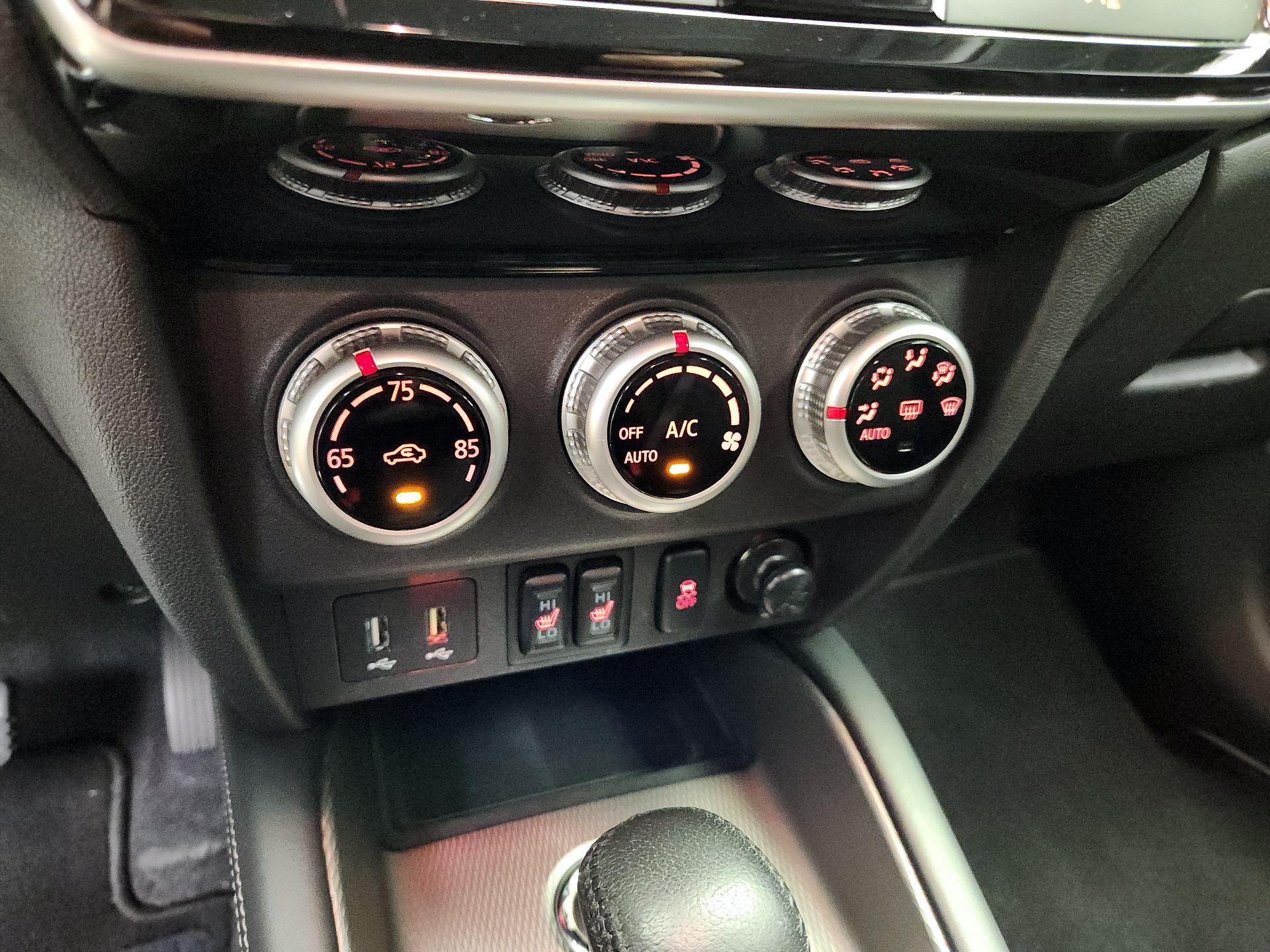 Thumbnail: 2020 Mitsubishi Outlander Sport - 16