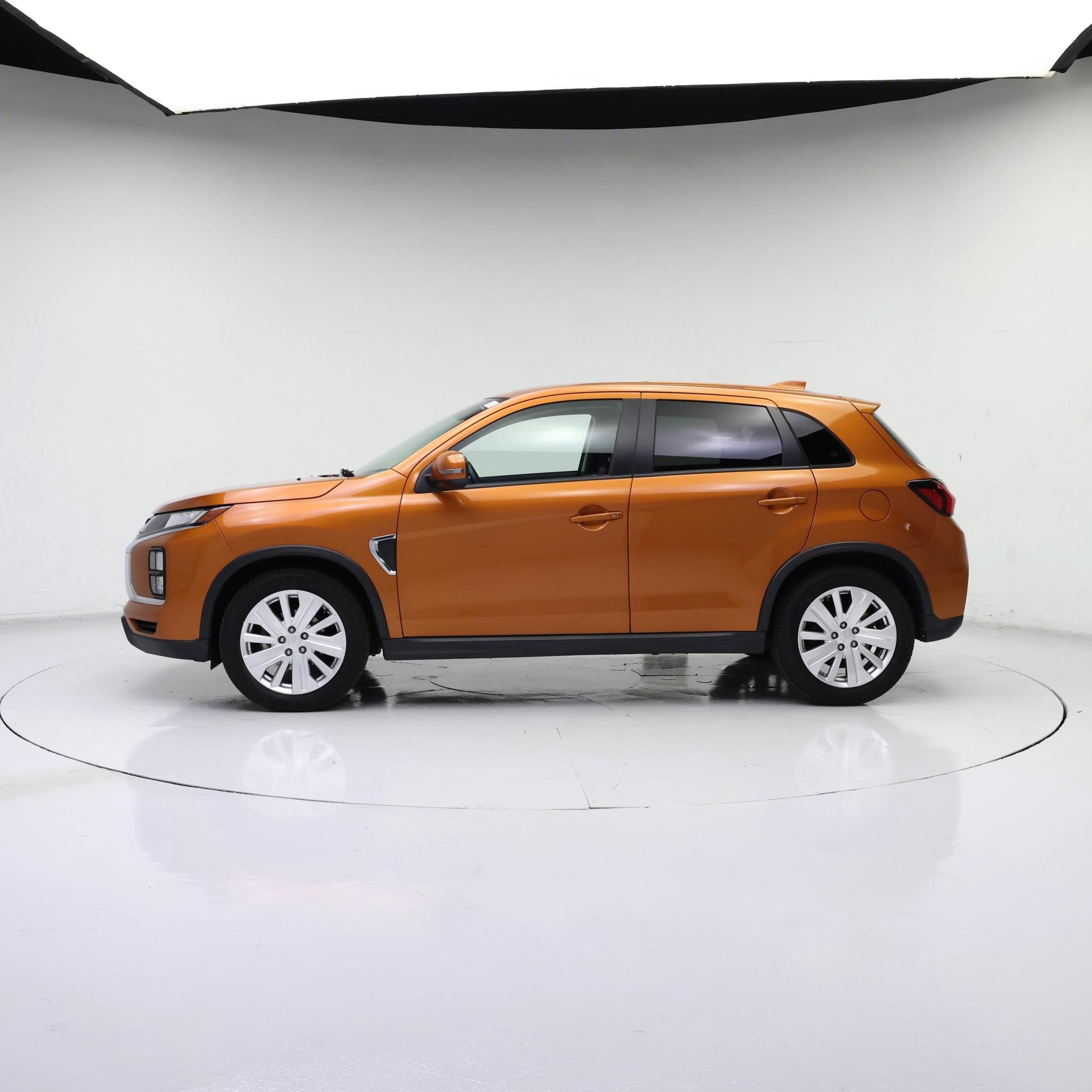 Thumbnail: 2020 Mitsubishi Outlander Sport - 3