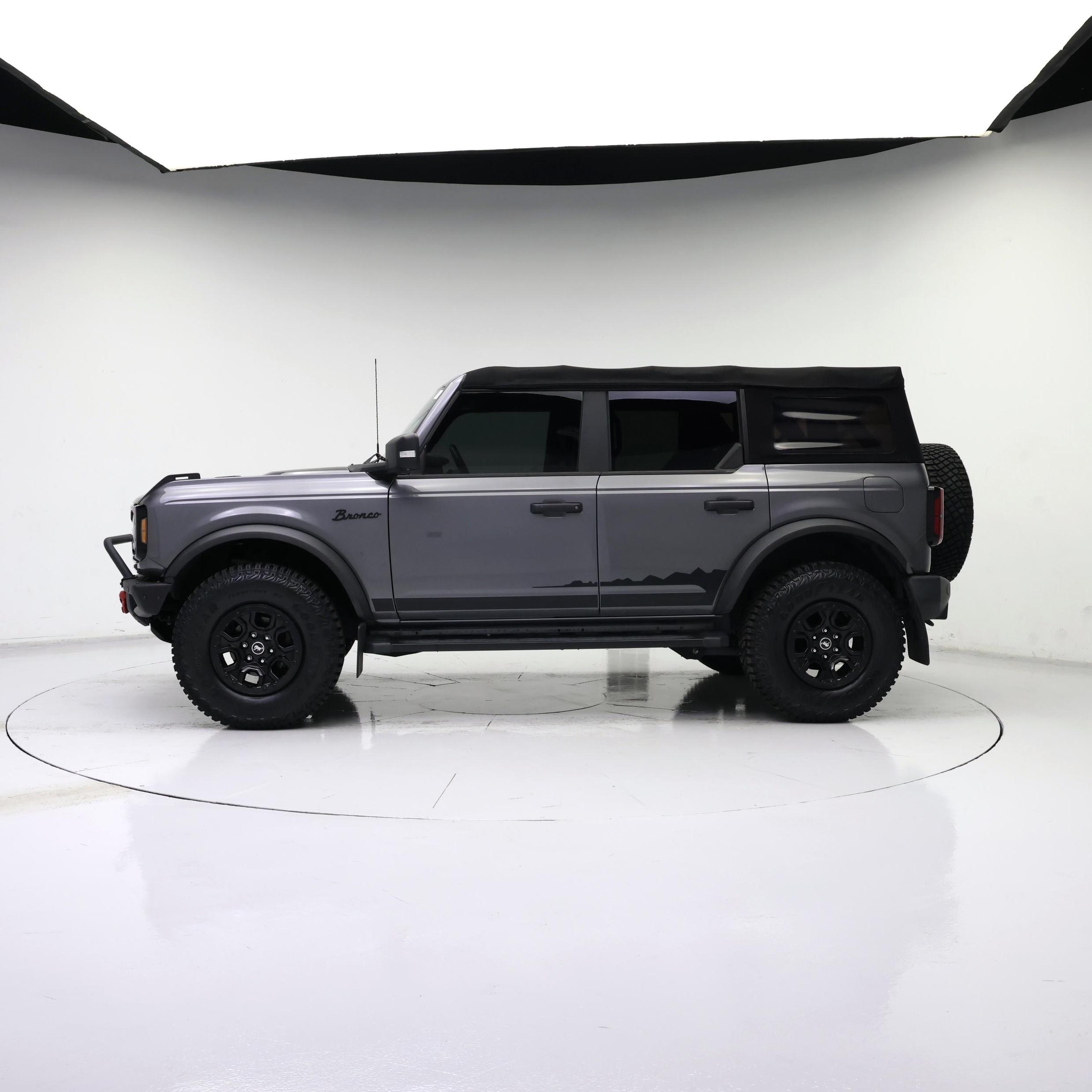 Thumbnail: 2022 Ford Bronco - 3