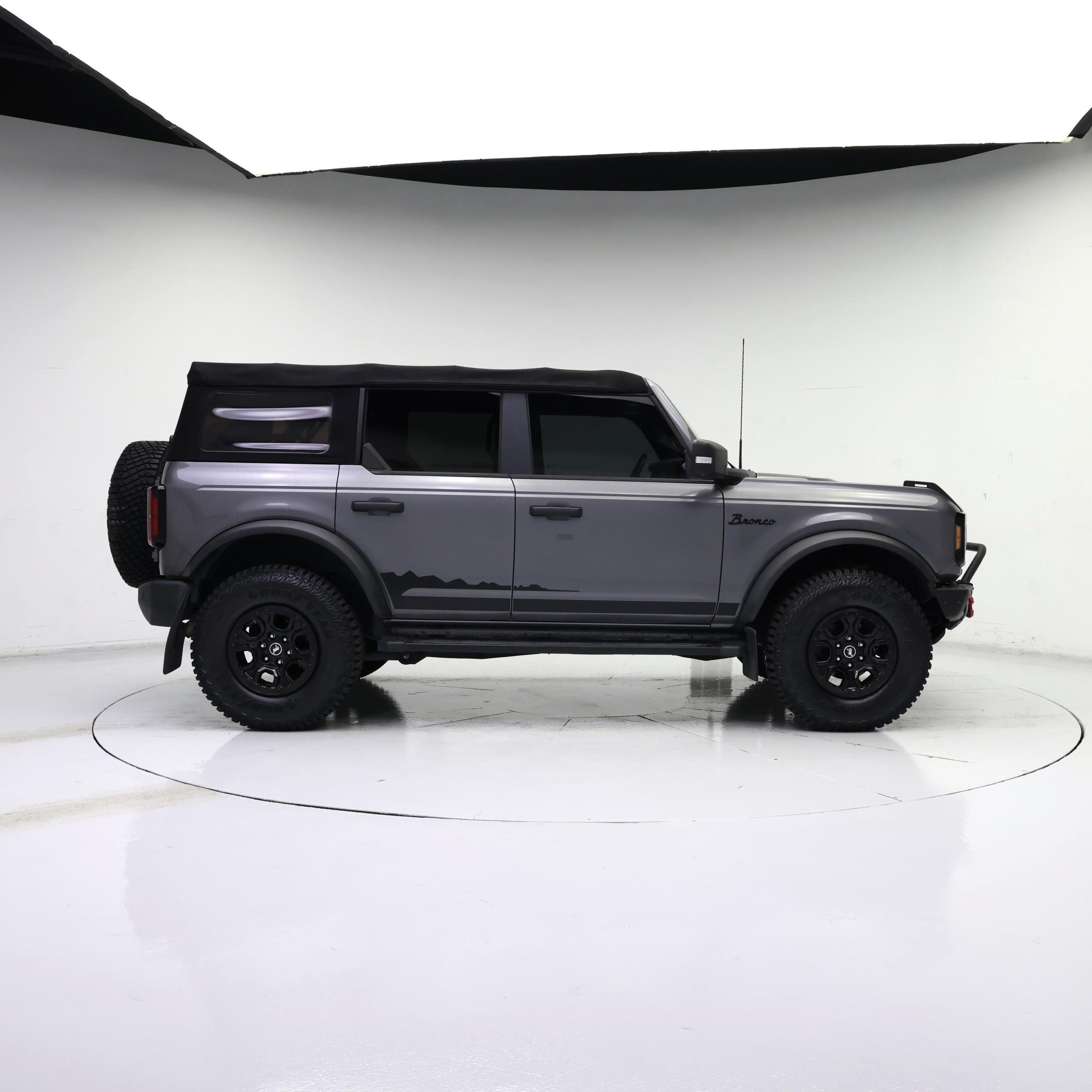 Thumbnail: 2022 Ford Bronco - 7