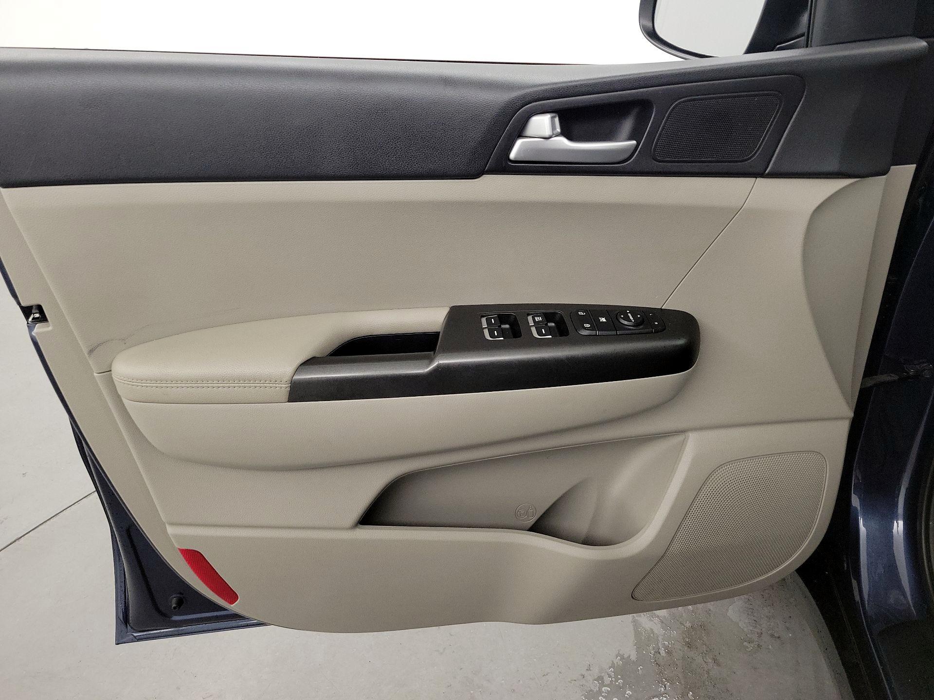 Thumbnail: 2022 Kia Sportage - 12