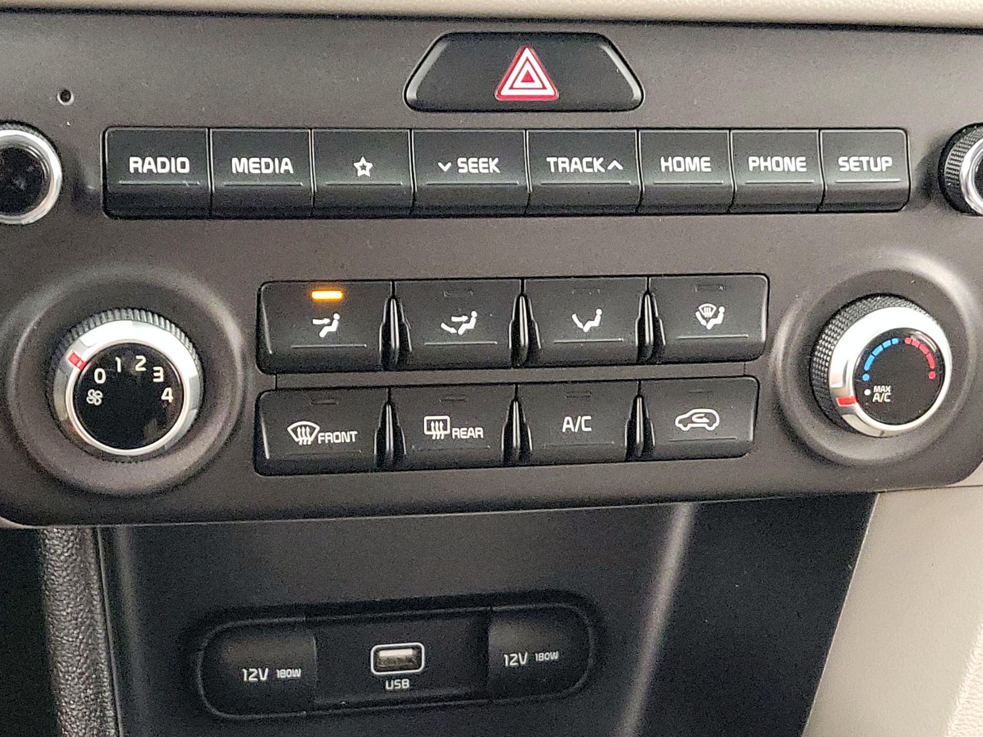 Thumbnail: 2022 Kia Sportage - 16