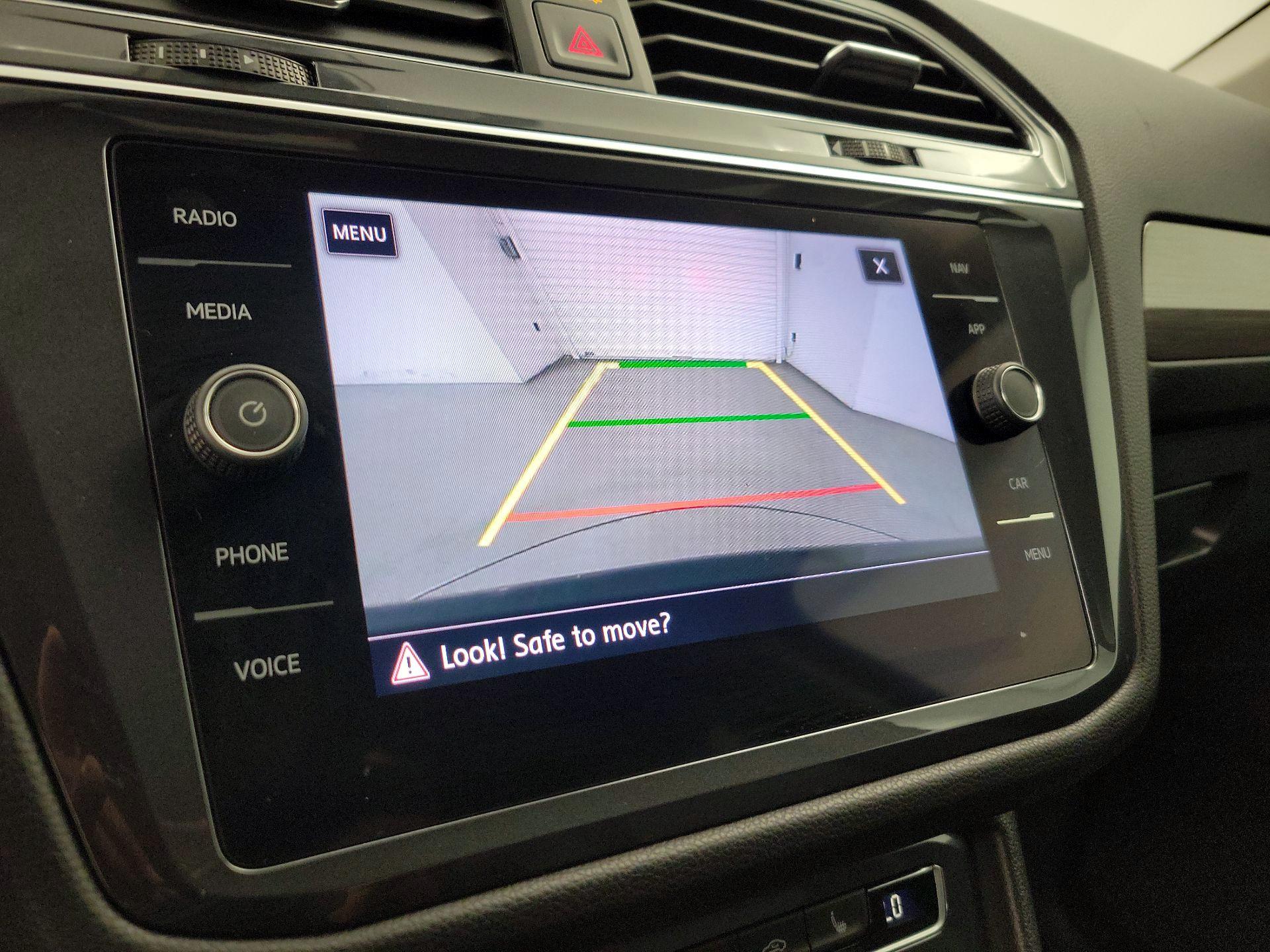 Thumbnail: 2020 Volkswagen Tiguan - 15