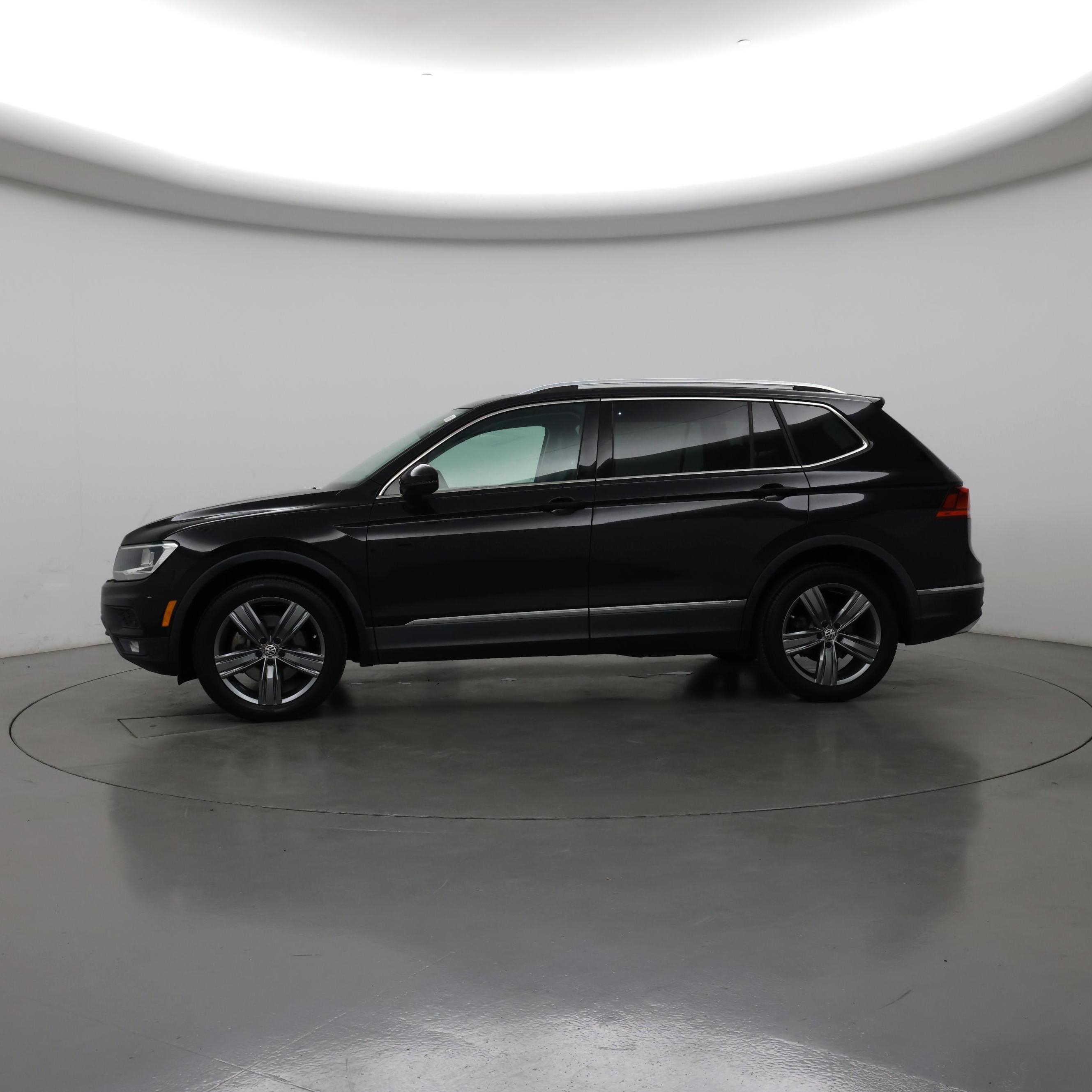 Thumbnail: 2020 Volkswagen Tiguan - 3