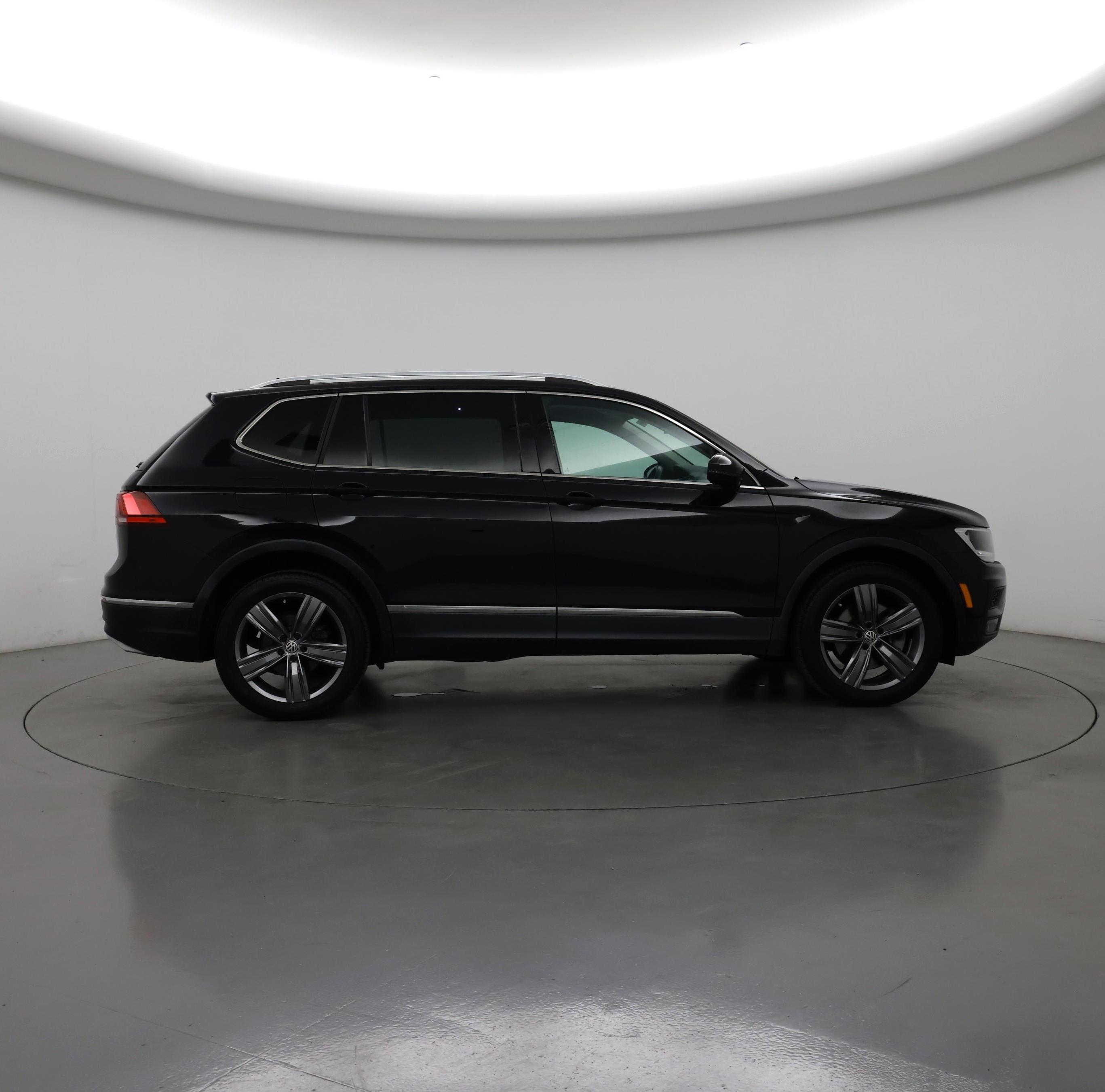 Thumbnail: 2020 Volkswagen Tiguan - 7