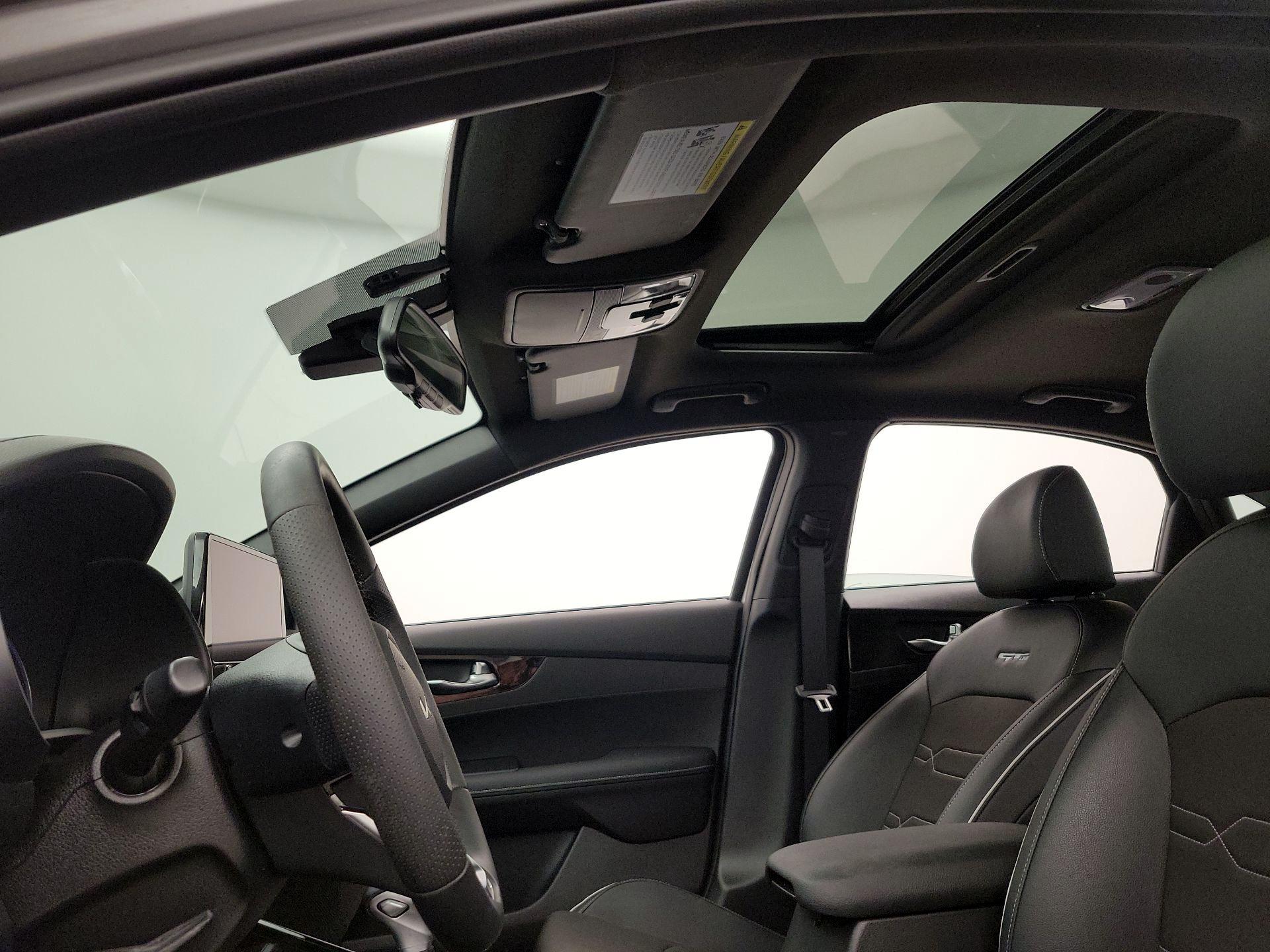 Thumbnail: 2022 Kia Forte - 20