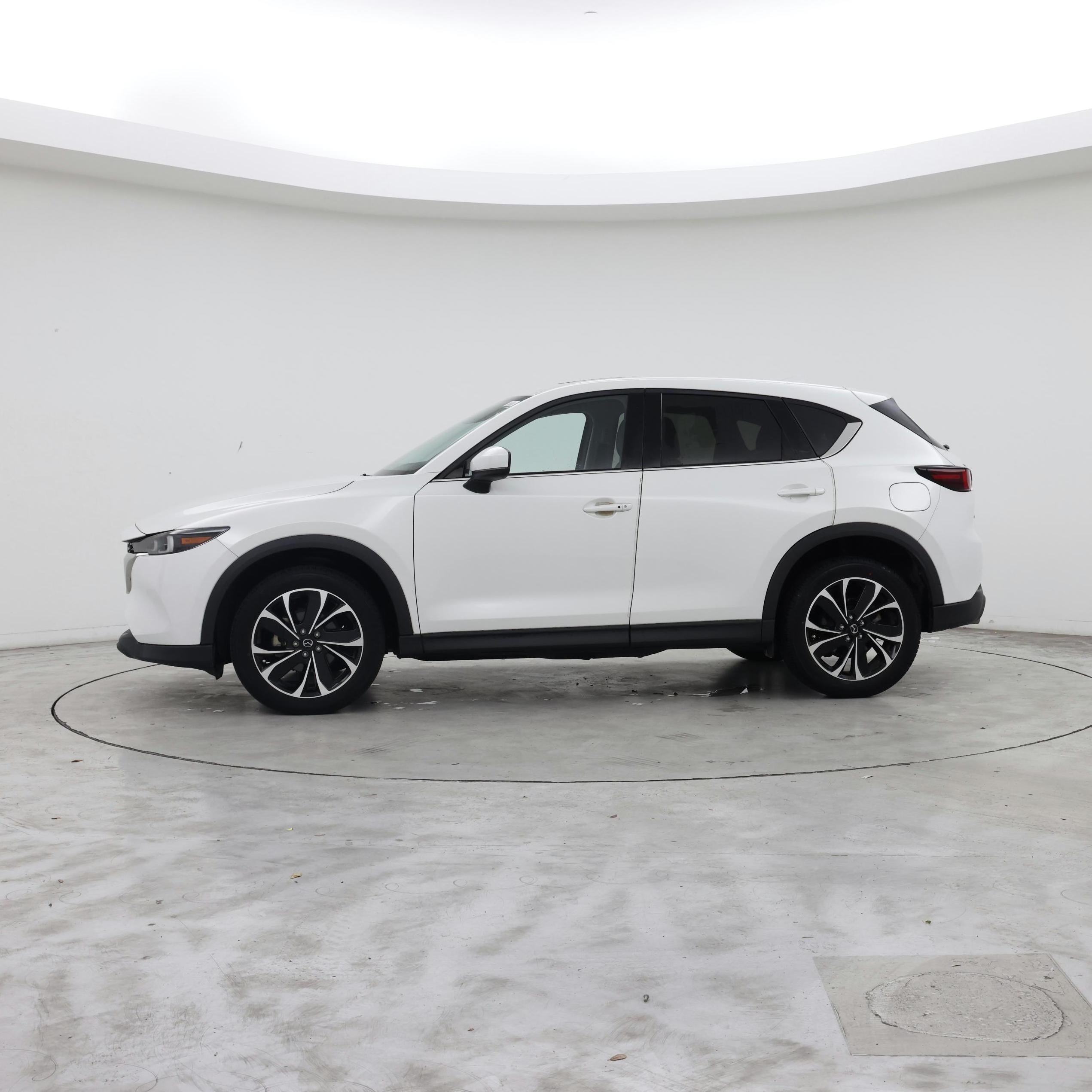 Thumbnail: 2023 Mazda CX-5 - 3