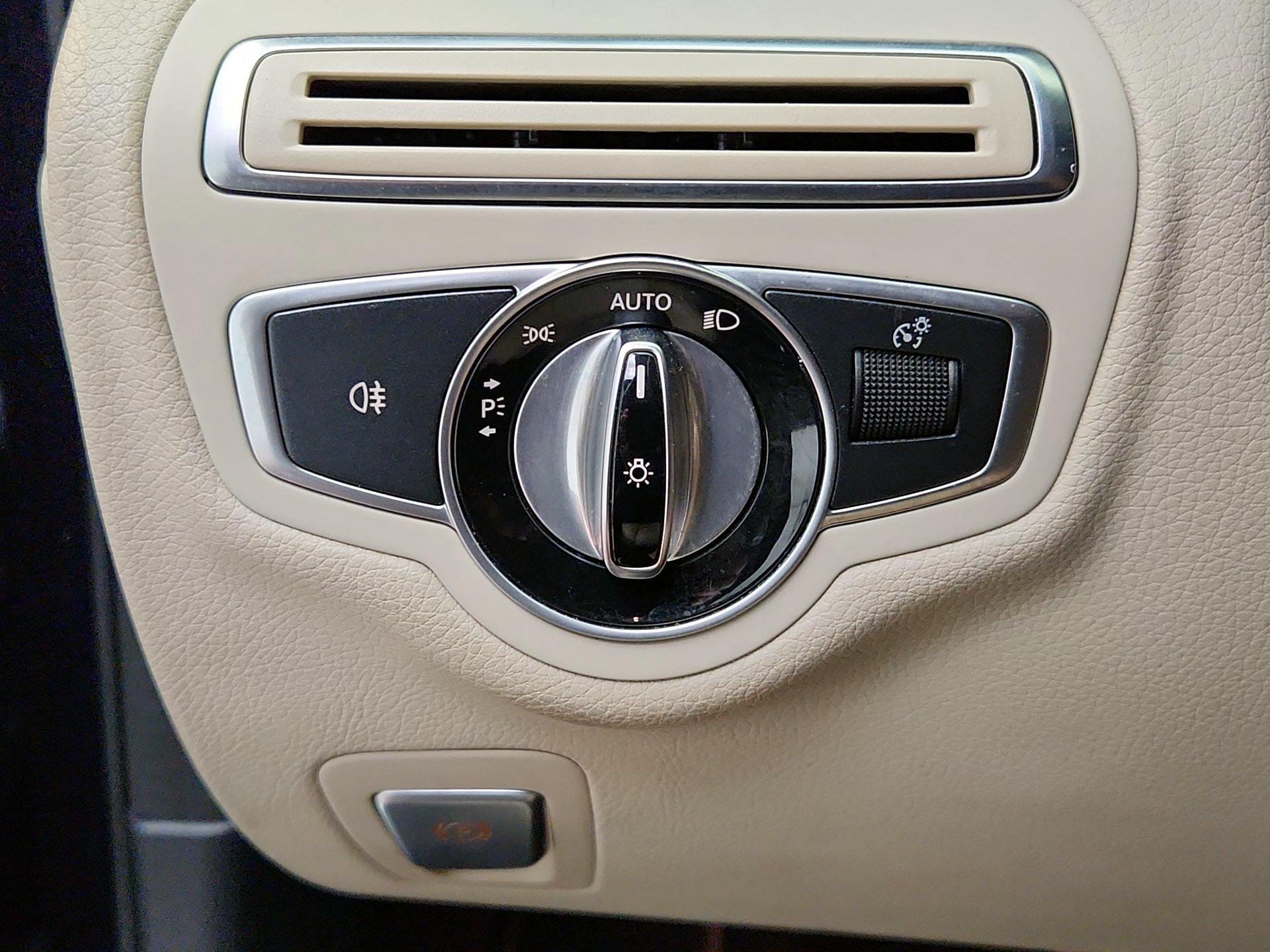 Thumbnail: 2016 Mercedes-Benz C-Class - 13