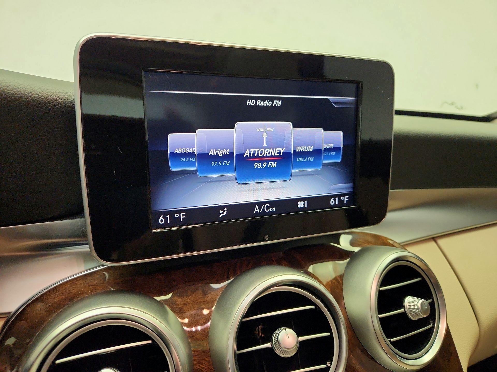 Thumbnail: 2016 Mercedes-Benz C-Class - 16