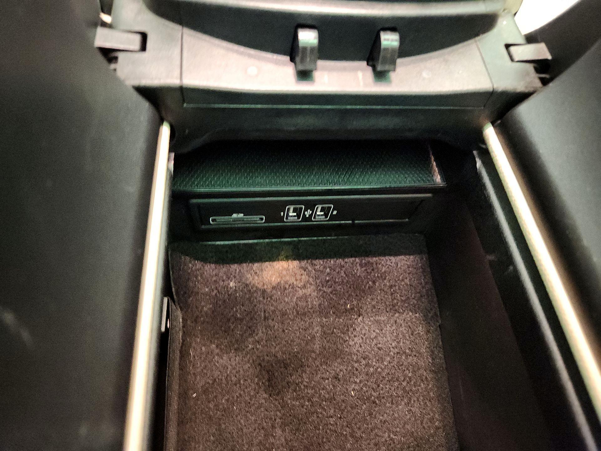 Thumbnail: 2016 Mercedes-Benz C-Class - 19