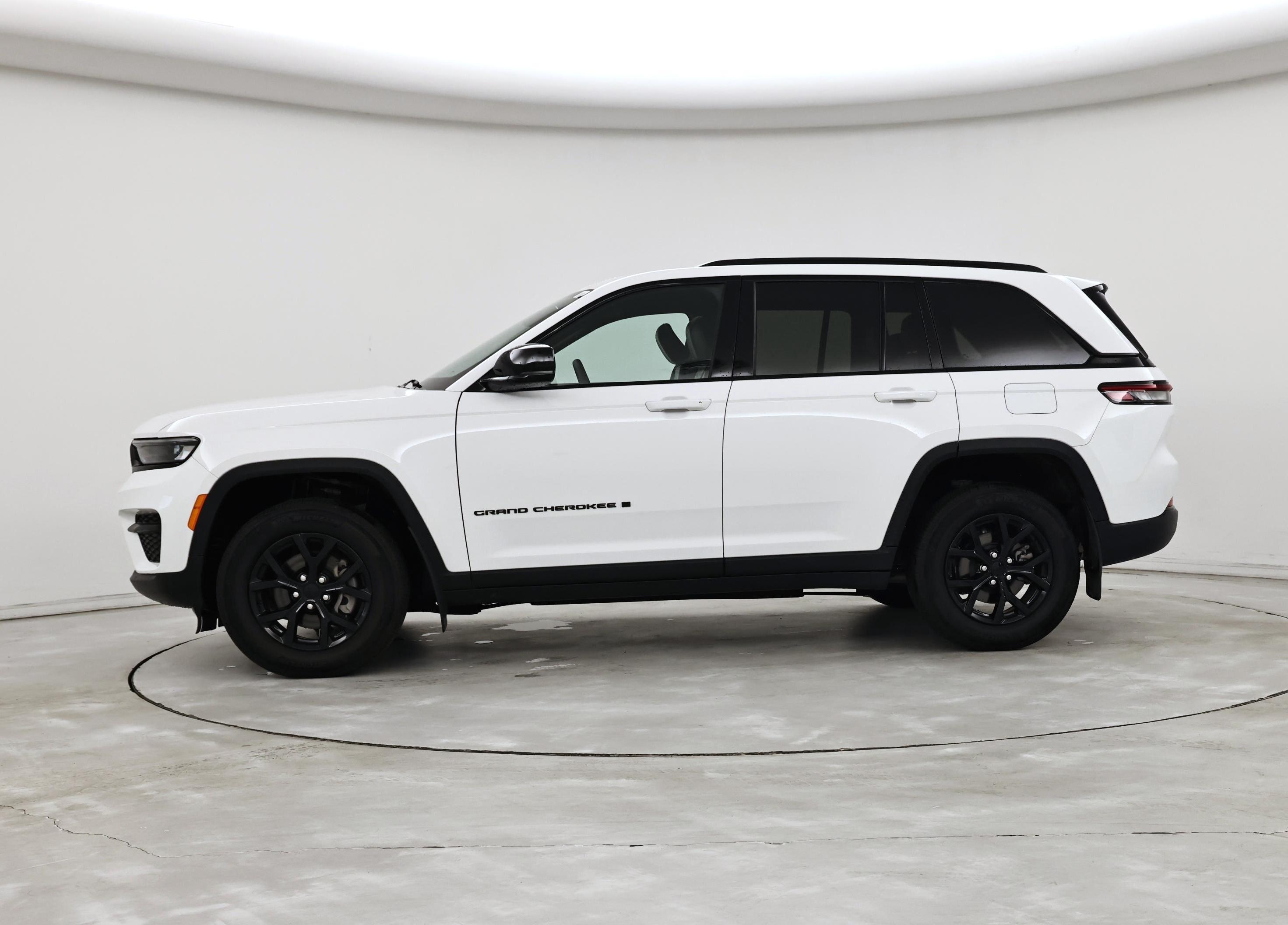 Thumbnail: 2024 Jeep Grand Cherokee - 3