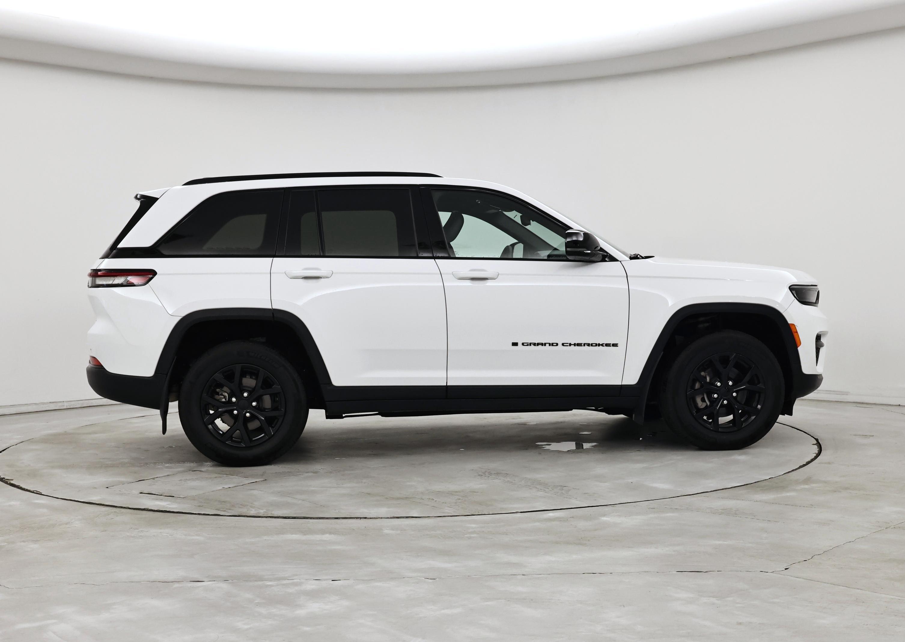 Thumbnail: 2024 Jeep Grand Cherokee - 7