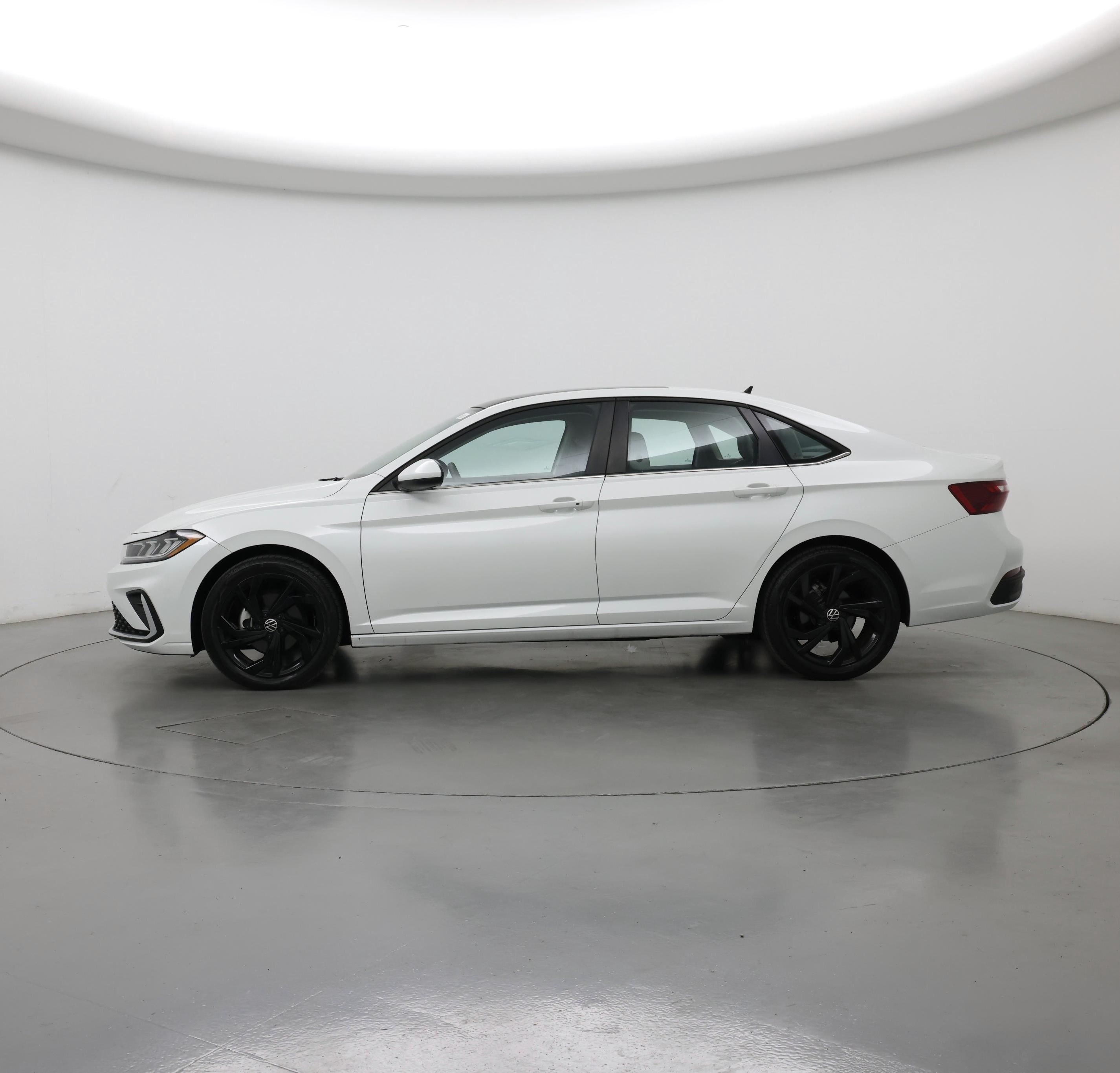 Thumbnail: 2025 Volkswagen Jetta - 3