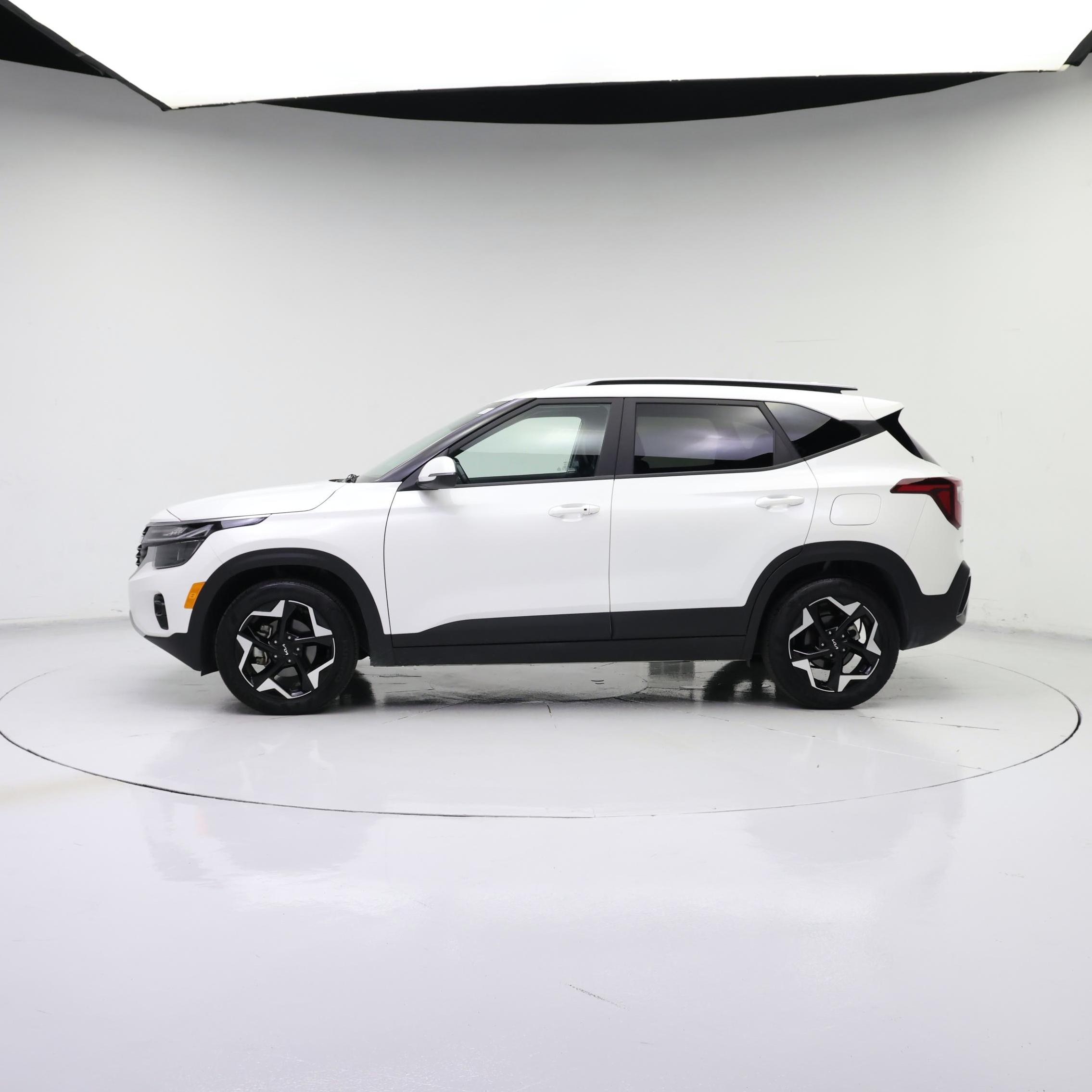 Thumbnail: 2025 Kia Seltos - 3