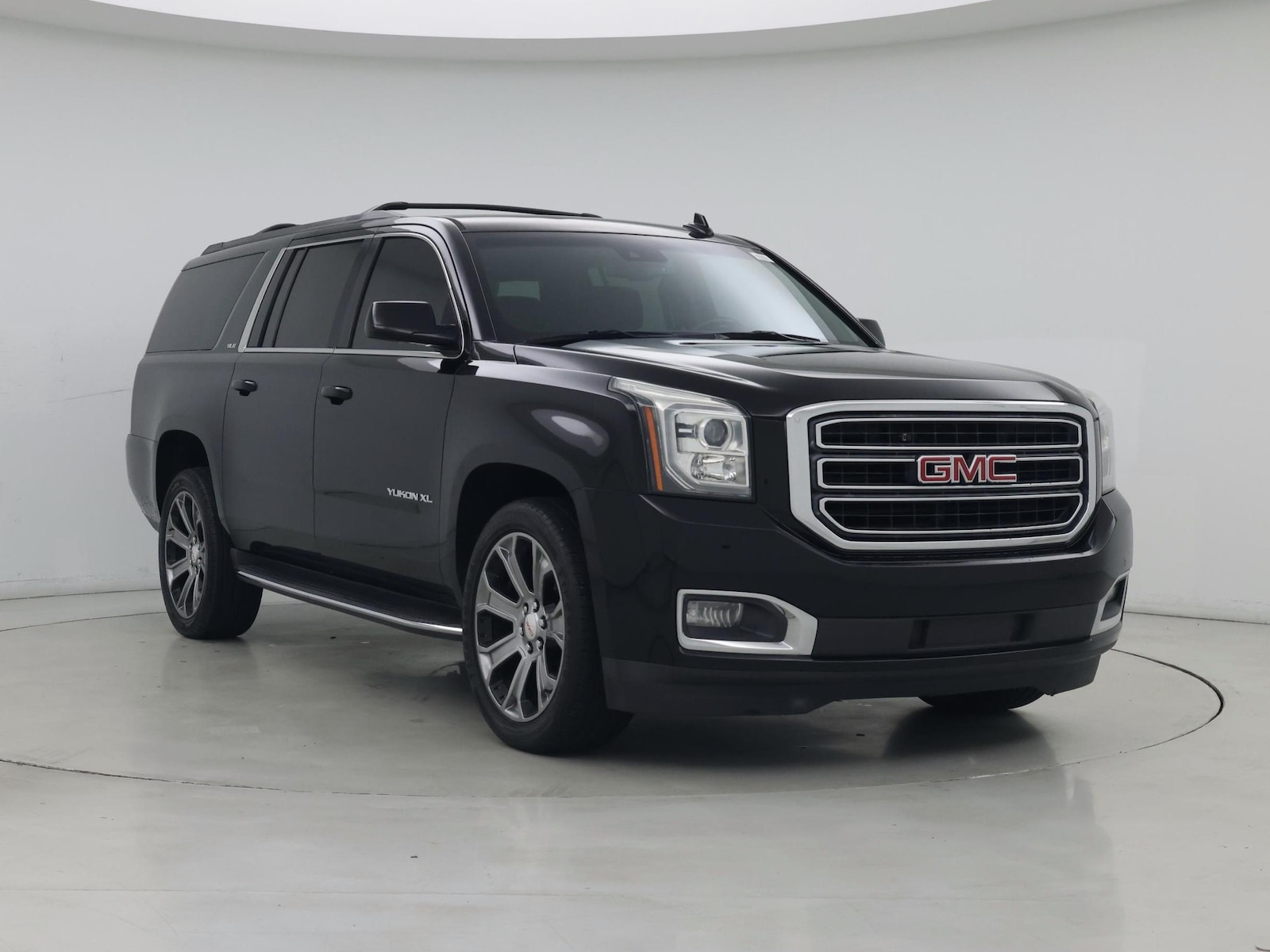 2018 GMC Yukon XL SLE - Photo 2
