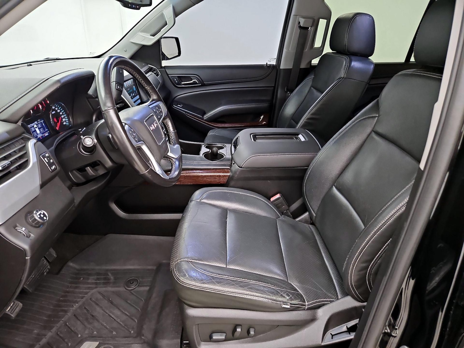 2018 GMC Yukon XL SLE - Photo 12
