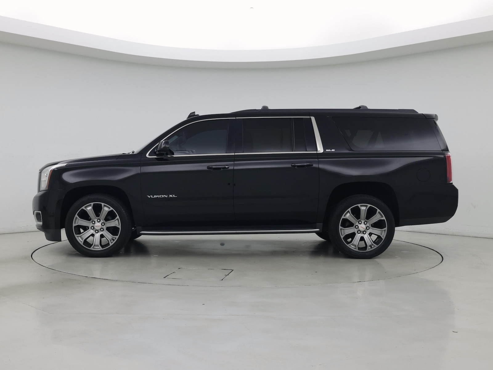 2018 GMC Yukon XL SLE - Photo 4