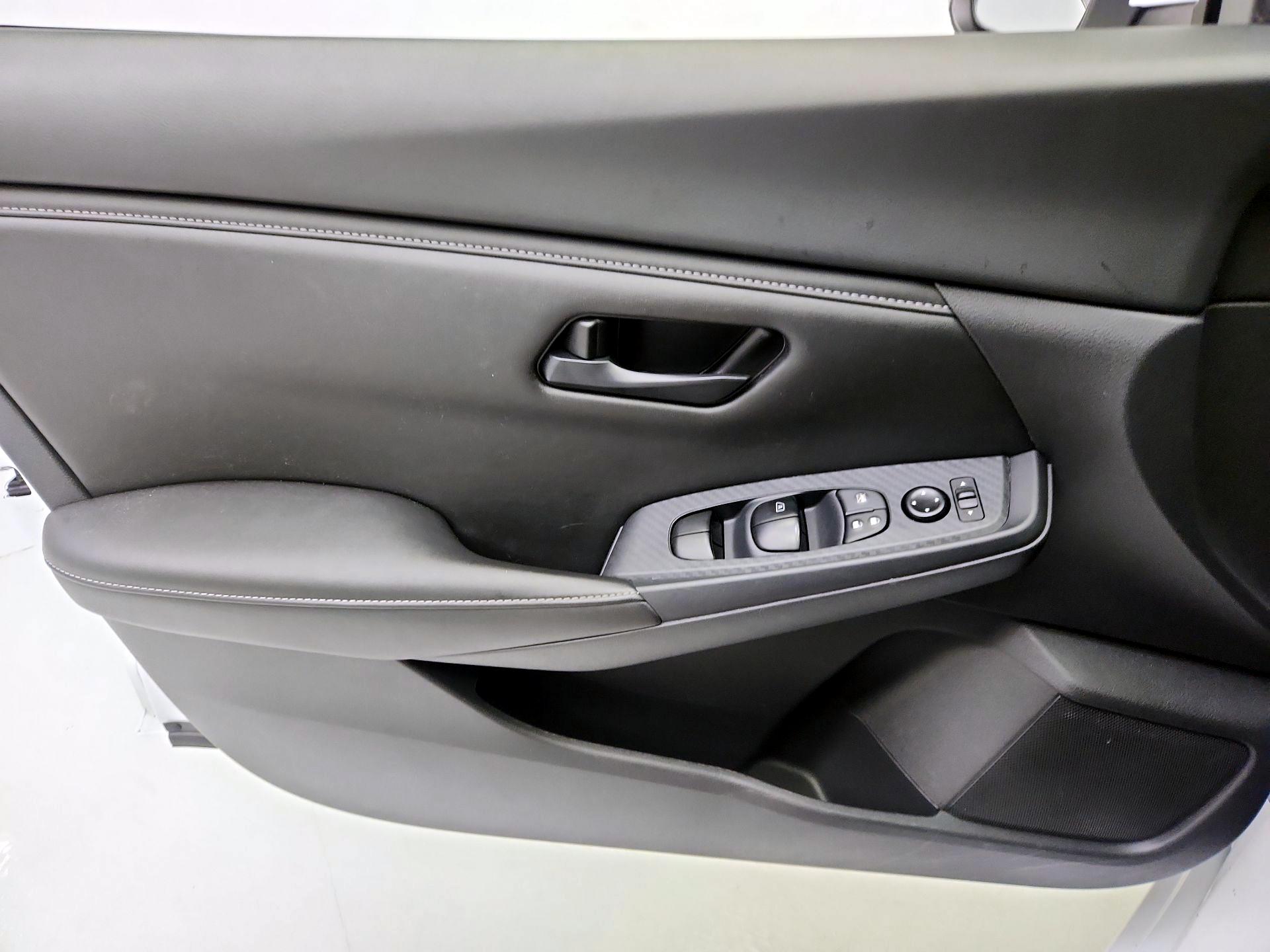 Thumbnail: 2025 Nissan Sentra - 12