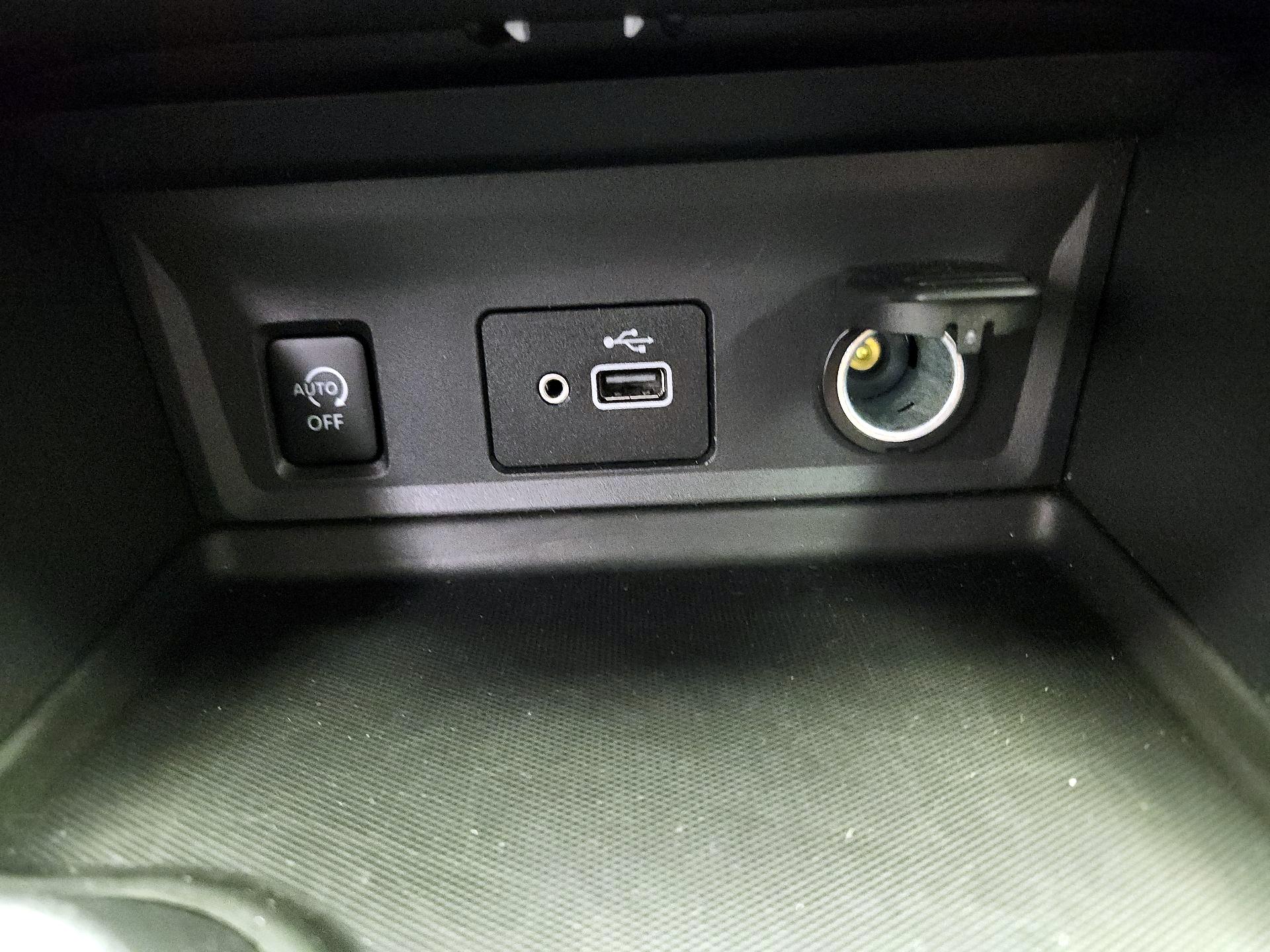 Thumbnail: 2025 Nissan Sentra - 18