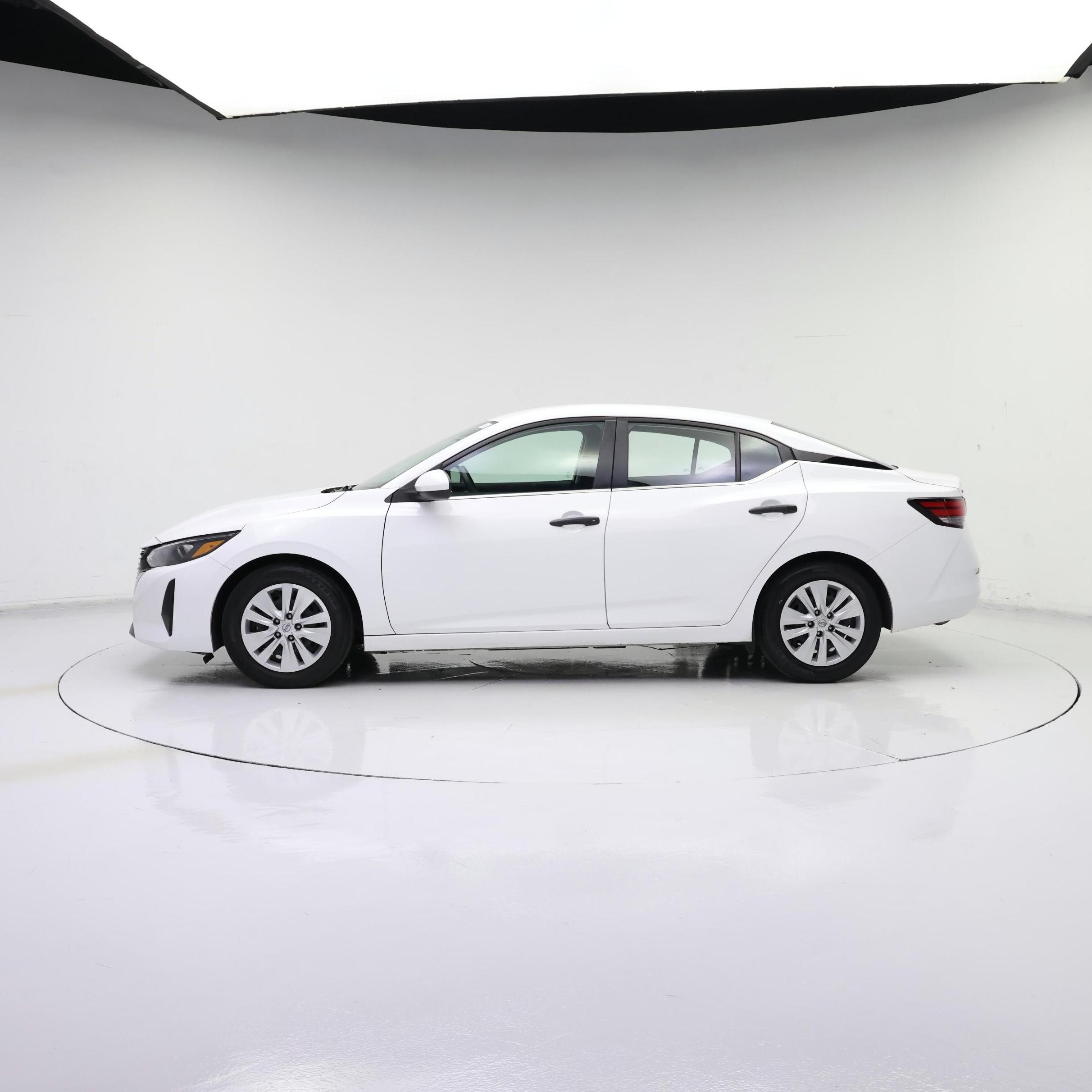 Thumbnail: 2025 Nissan Sentra - 3