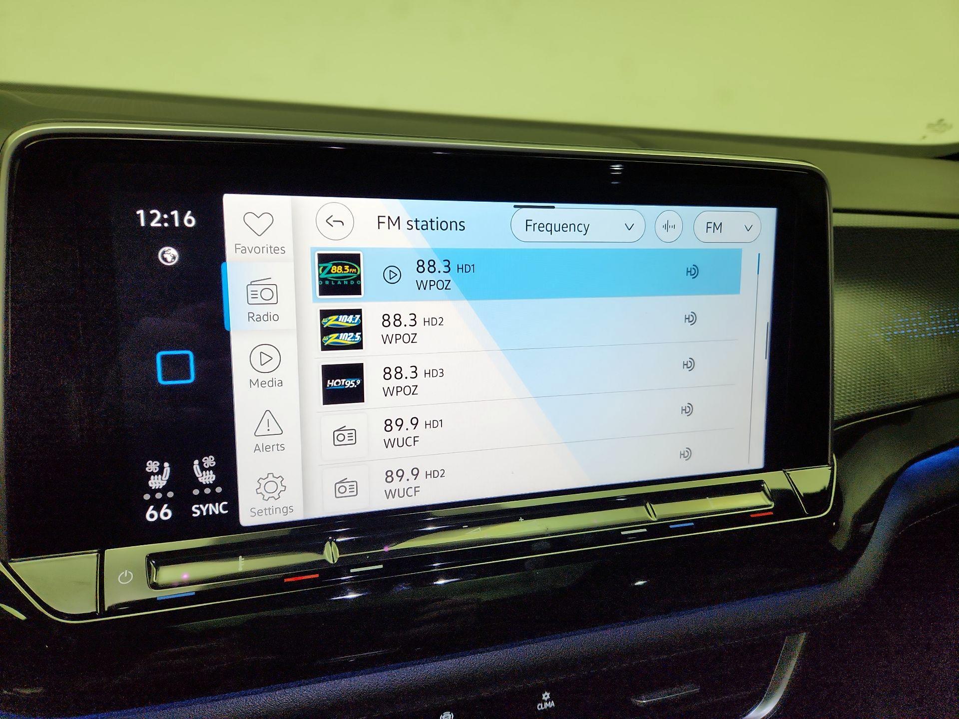 Thumbnail: 2025 Volkswagen Atlas - 16