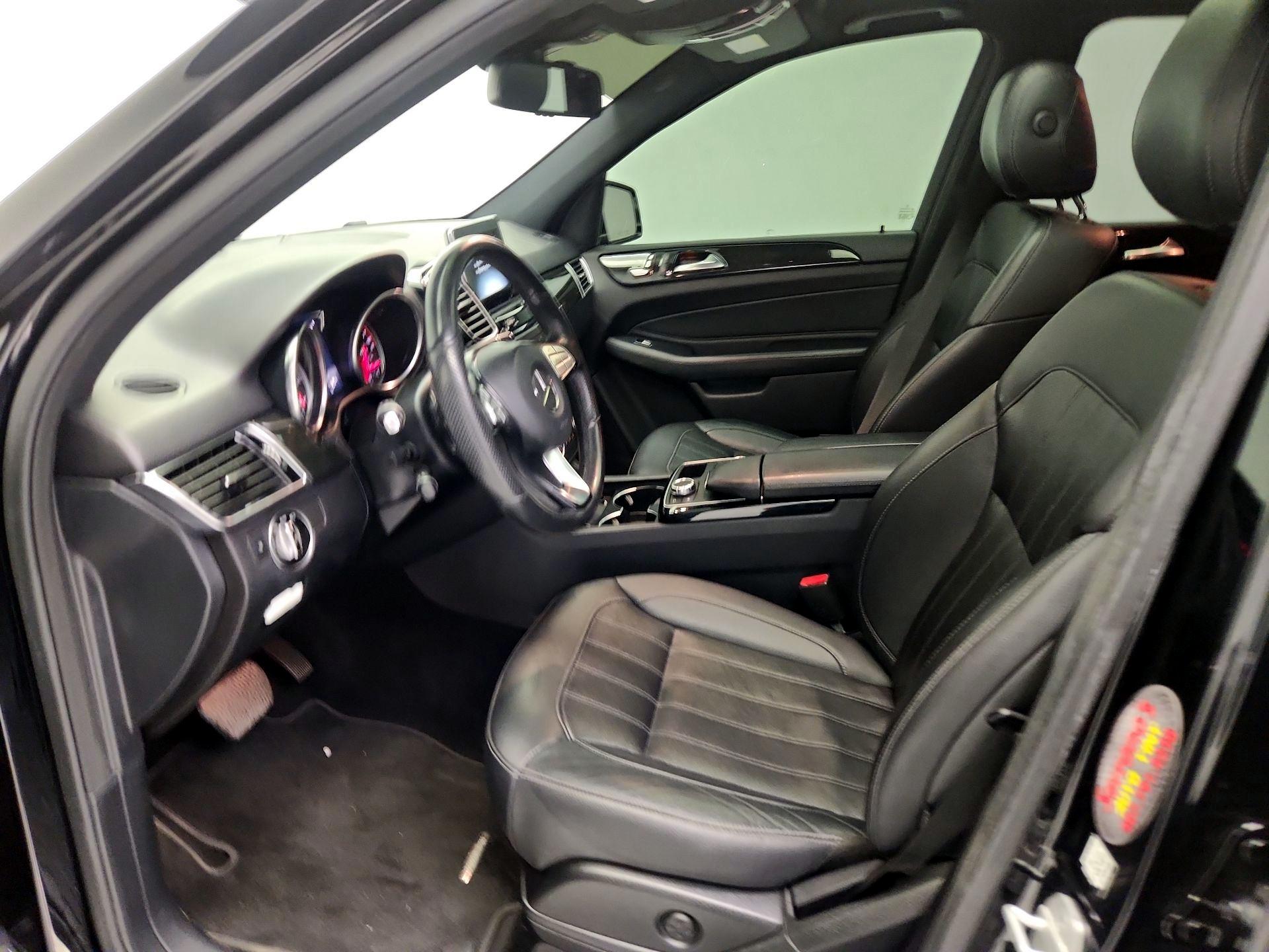 Thumbnail: 2016 Mercedes-Benz GLE - 11